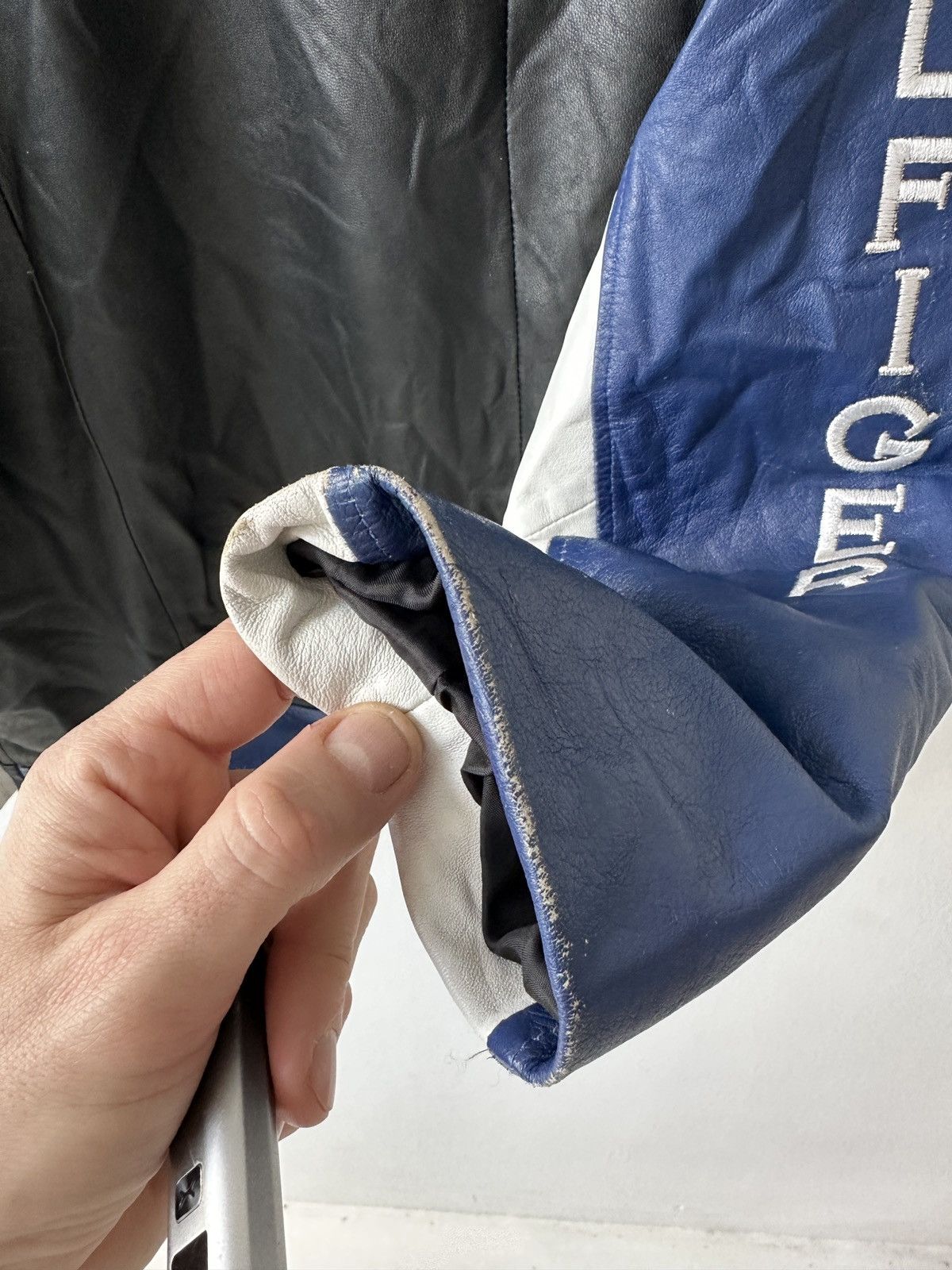 Tommy Hilfiger × Vintage Vintage Tommy Hilfiger Faded Racing Biker Jacket Size US M / EU 48-50 / 2 - 20 Thumbnail