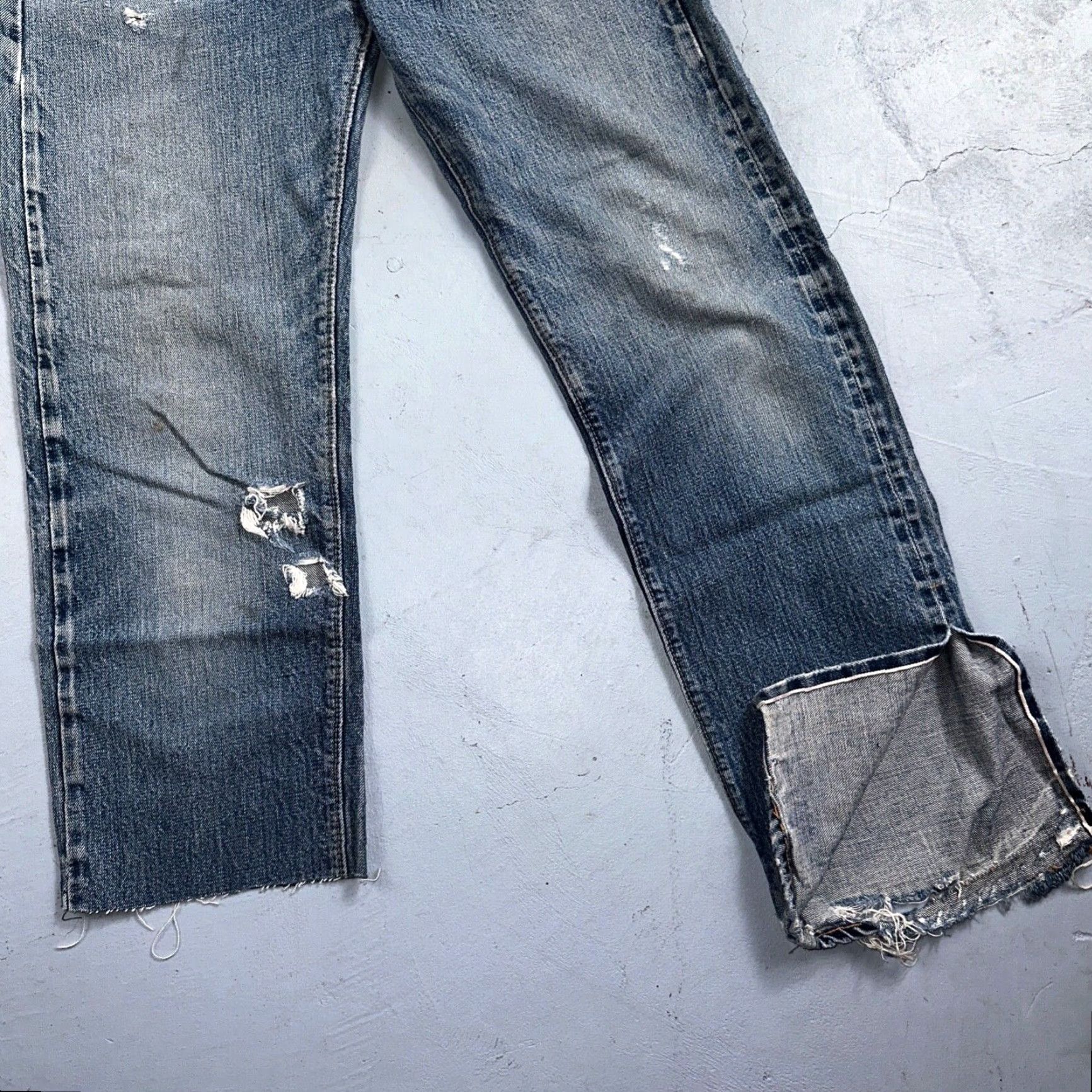 Levi's VINTAGE Levi's 501 XX Jeans 70s Redline Selvedge VTG 30x34 34 Inseam Blue Denim Distressed Button Fly Straight Mens Size US 30 / EU 46 - 3 Thumbnail