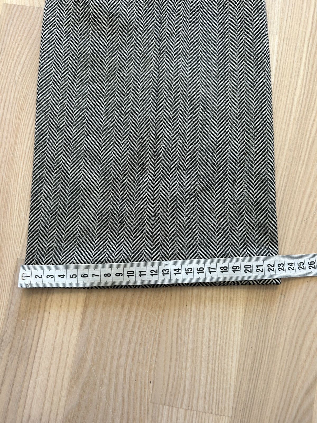Gucci Gucci Tom Ford Era Herringbone Wool Pleated Trousers Archive Size US 30 / EU 46 - 9 Thumbnail