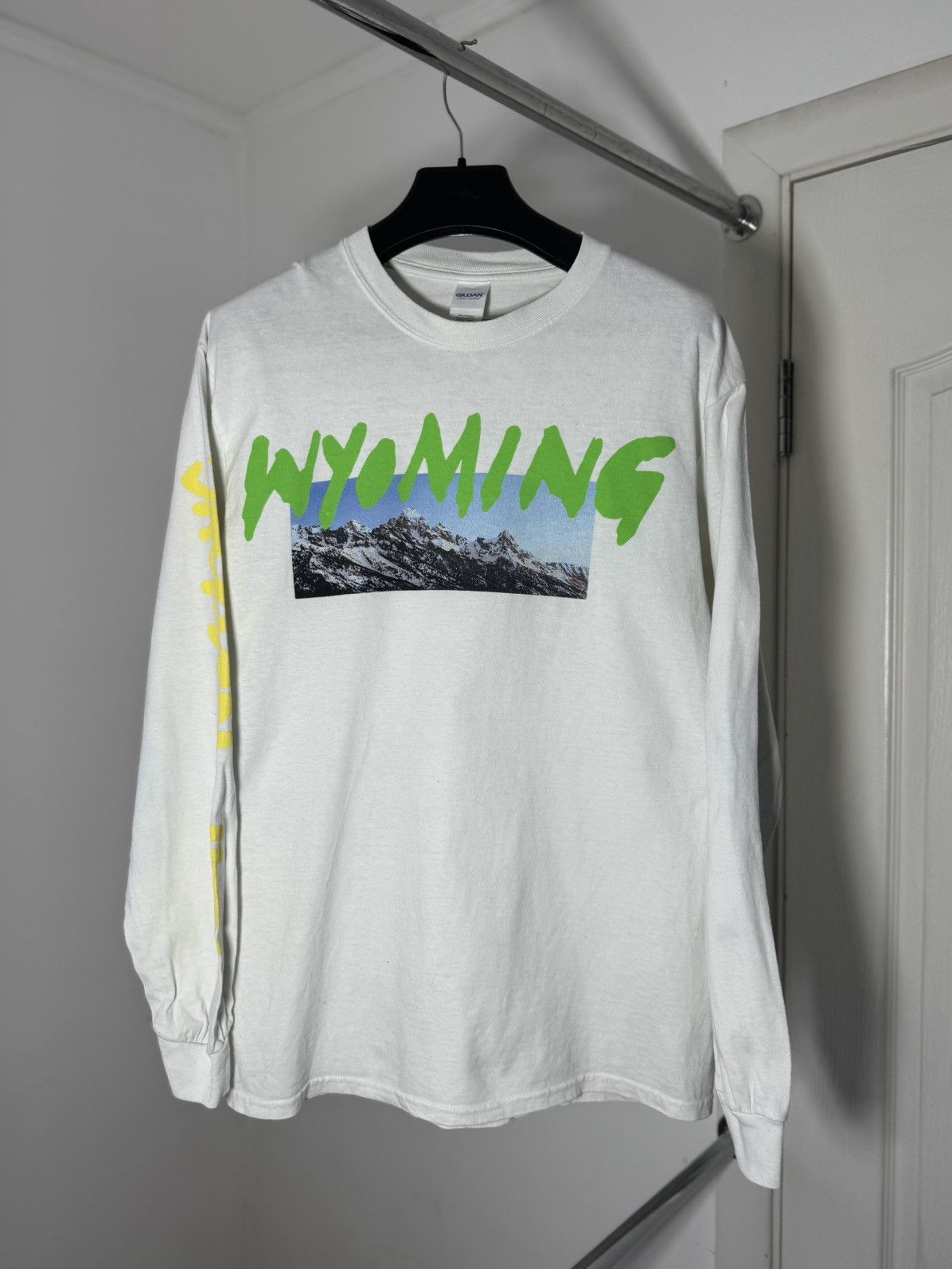 Yeezy Yeezy Wyoming Era Printed Sleeved Tee Size US M / EU 48-50 / 2 - 1 Thumbnail