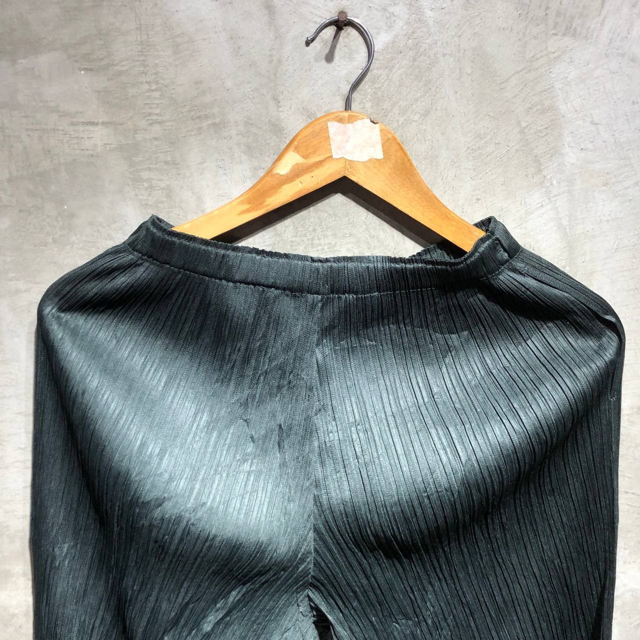 Pleats Please Issey Miyake Issey Miyake Pleats Please pleated pants Size US 30 / EU 46 - 7 Thumbnail