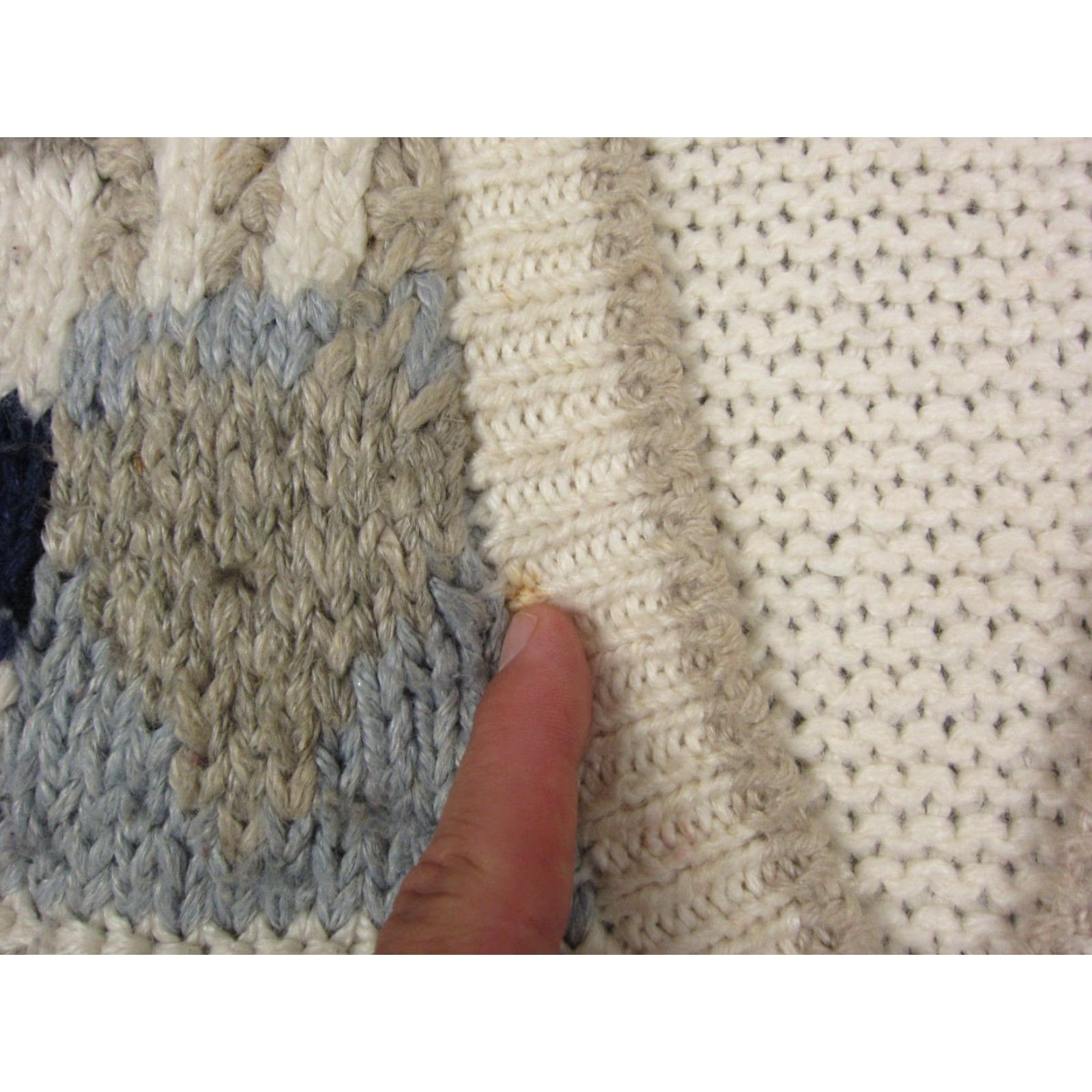 Vintage VINTAGE Huntington Ridge Sweater Vest Womens S Ivory Fair Isle Knit V-Neck 90s Retro Casual Size S / US 4 / IT 40 - 7 Thumbnail