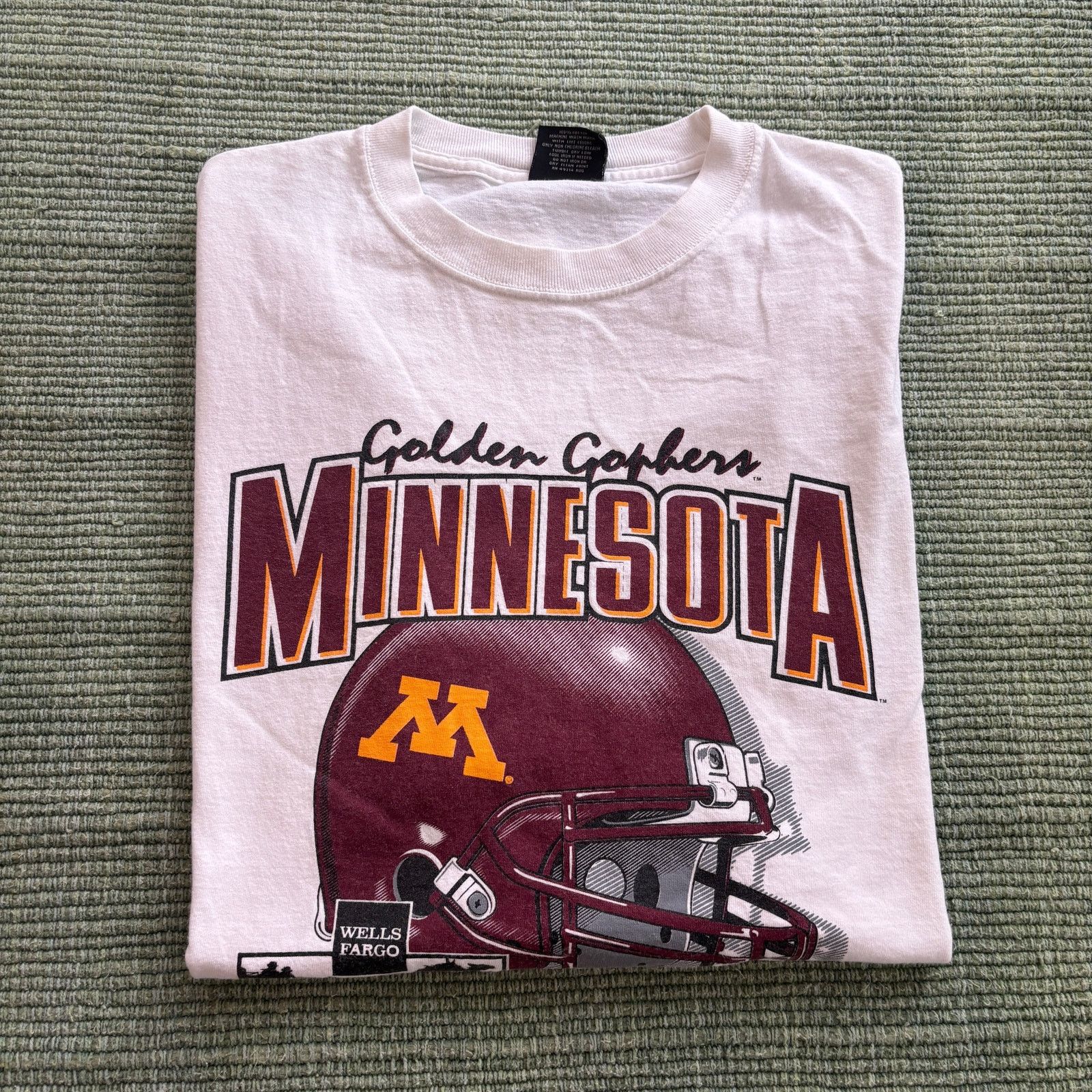 Gear for Sports Vintage 90s/Y2K Minnesota Gophers UMN Football Tee Sz XL Size US XL / EU 56 / 4 - 1 Thumbnail