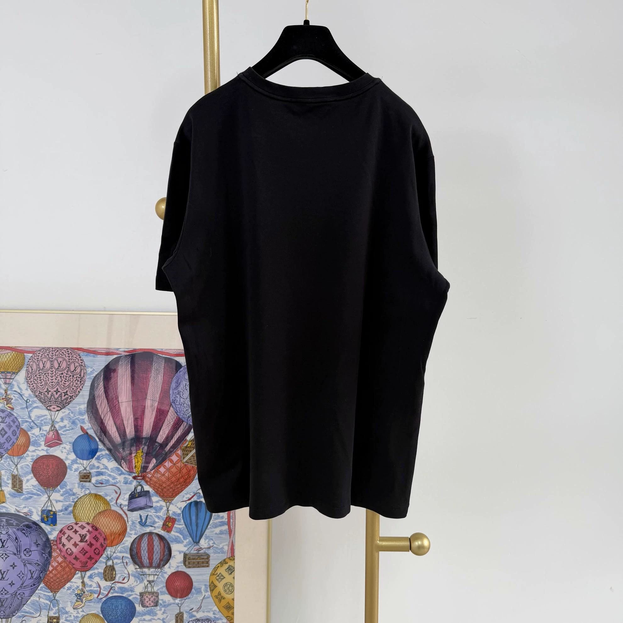 Louis Vuitton Louis Vuitton Black Tee L Size Size L / US 10 / IT 46 - 2 Thumbnail
