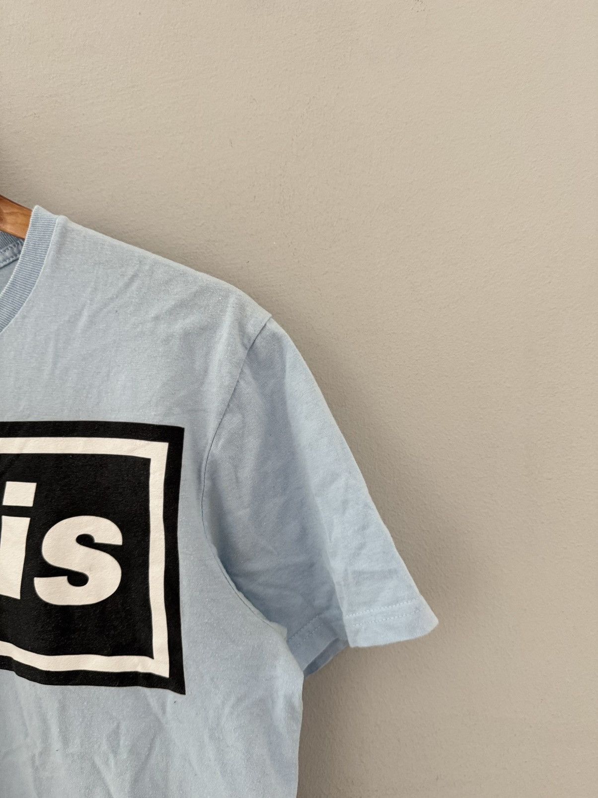 Band Tees × Vintage Vintage 2000s Oasis Britpop Blue Tee Size US M / EU 48-50 / 2 - 3 Thumbnail