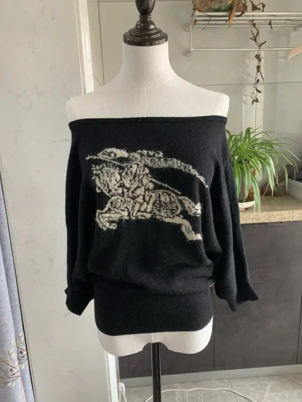 Burberry Black Wool Crew Neck Women's Knit Sweater