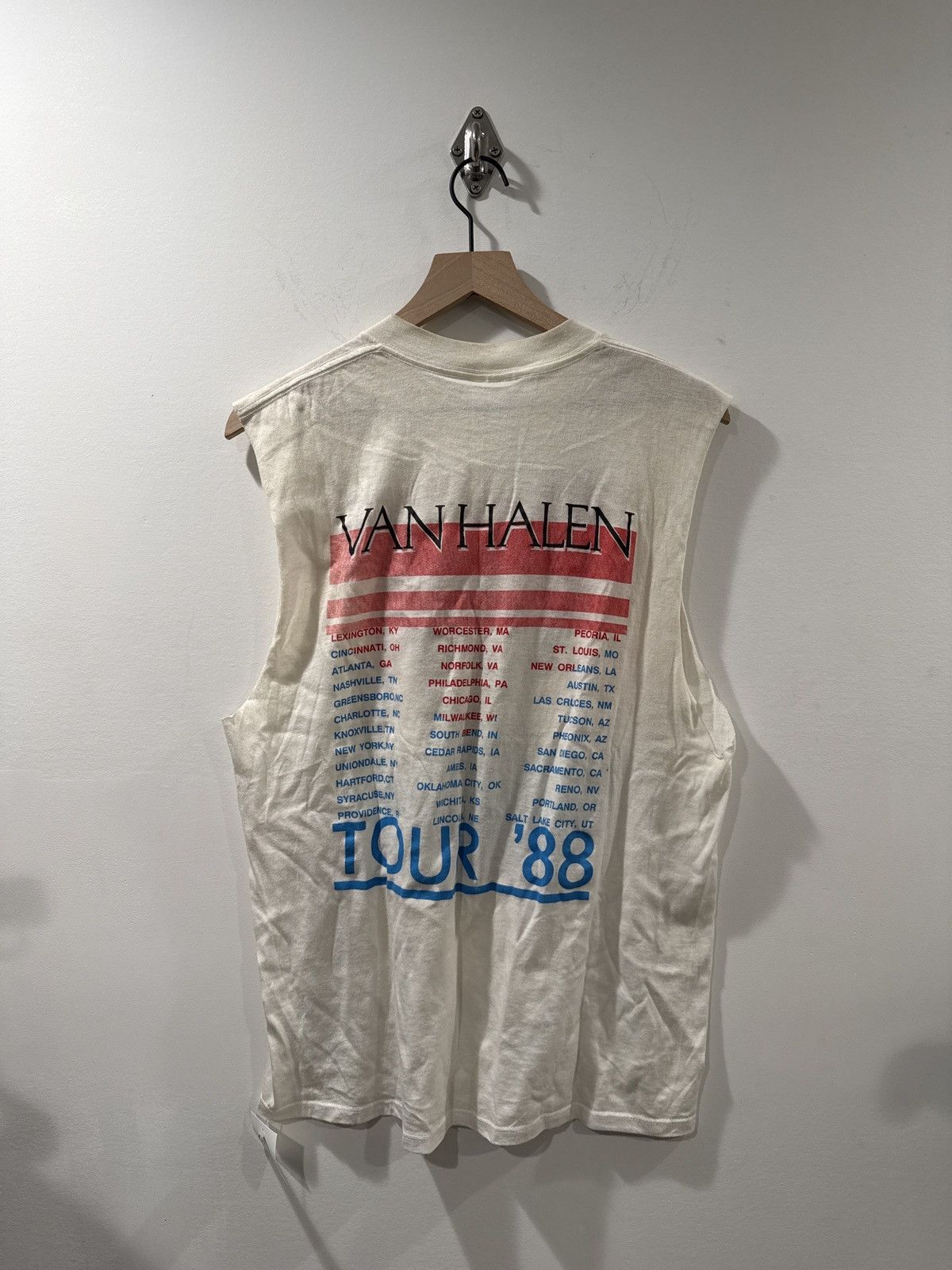 Vintage Vintage 1988 Van Halen Tour ’88 Sleeveless Tee Size US XL / EU 56 / 4 - 2 Thumbnail