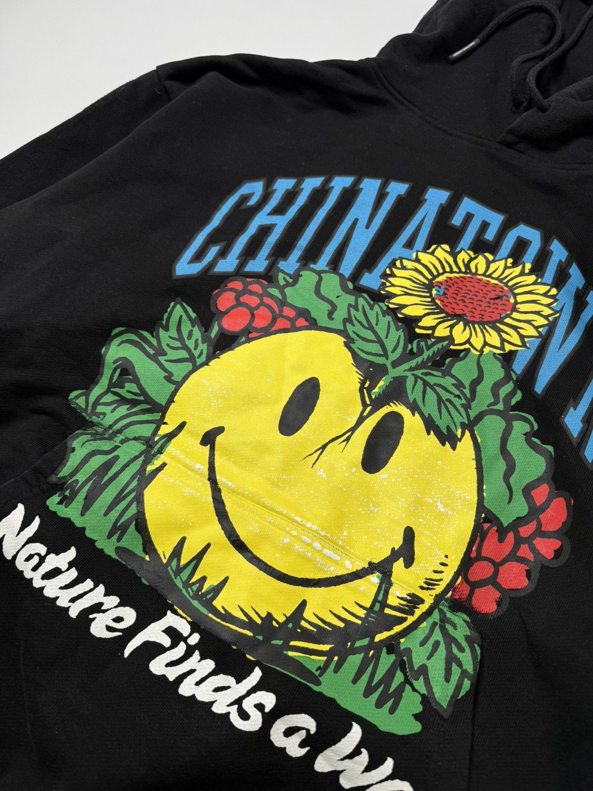 Market Chinatown Market Smiley Hoodie boxy swag y2k streetwear sk8 Size US XL / EU 56 / 4 - 4 Thumbnail