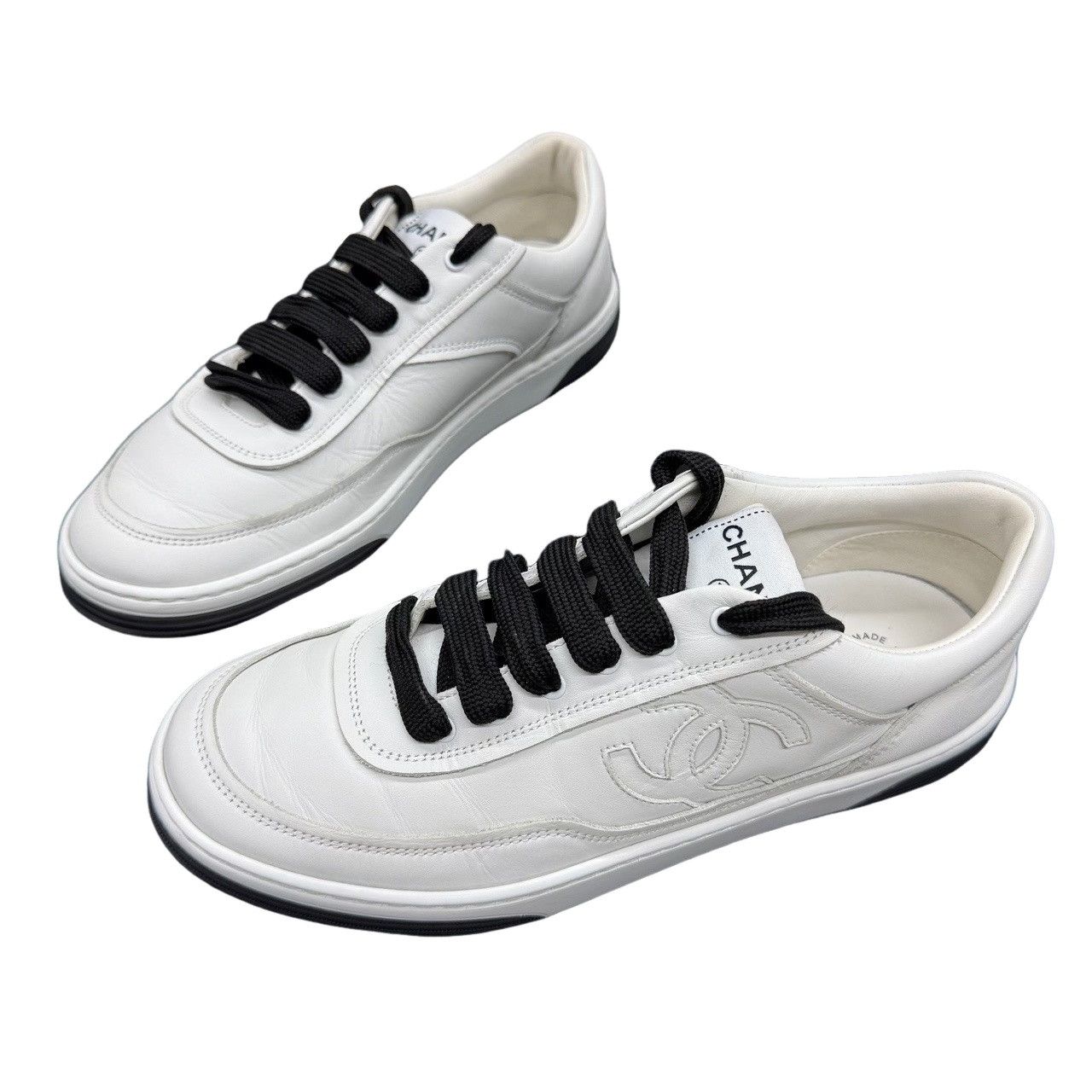 Chanel Chanel Leather CC Logo Low-Top Sneakers Size 38.5 Size US 8.5 / IT 38.5 - 1 Thumbnail
