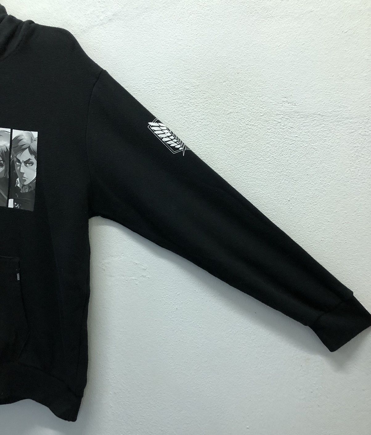Anime Survey Attack On Titan Hoodie Size US XL / EU 56 / 4 - 8 Thumbnail