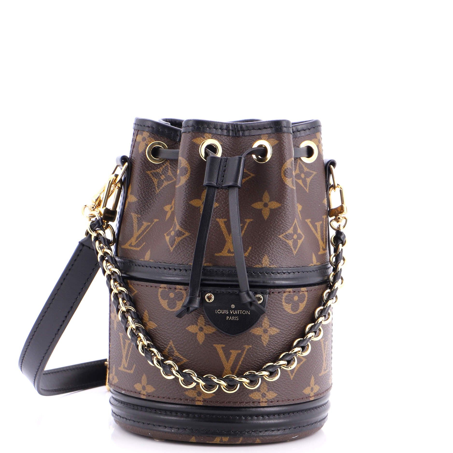 Louis Vuitton Canoe Bucket Bag Size ONE SIZE - 1 Thumbnail