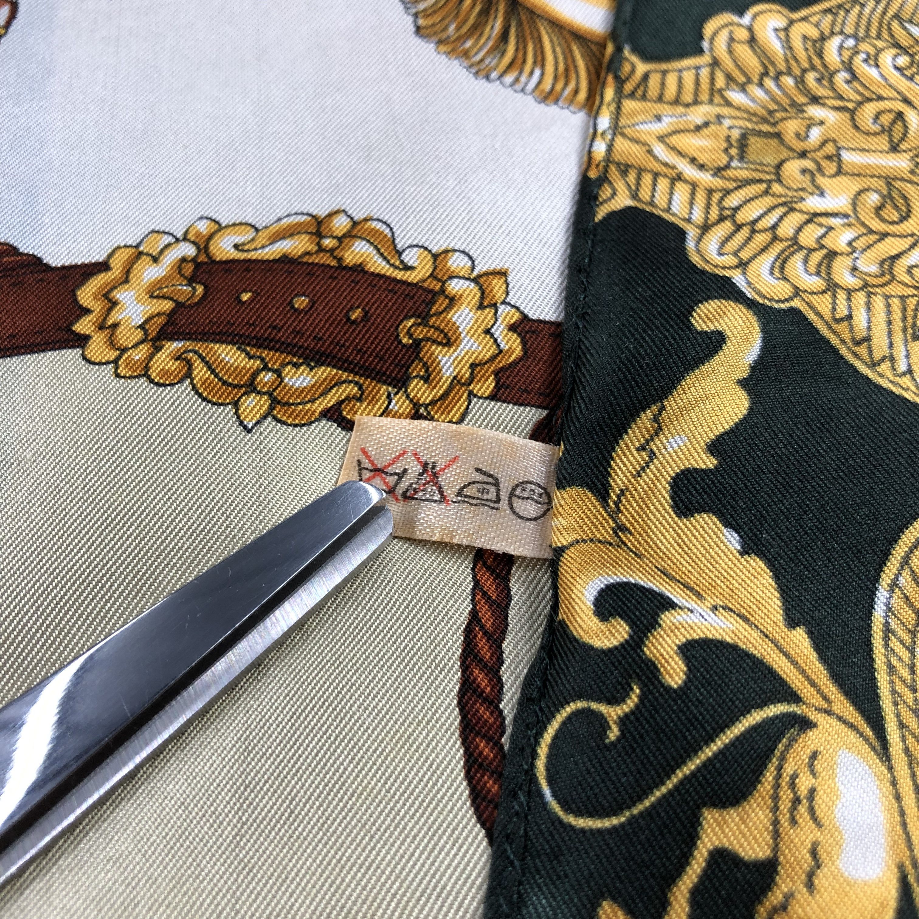 Japanese Brand Luxury Golden Chains Silk Scarf M897 Size ONE SIZE - 6 Thumbnail