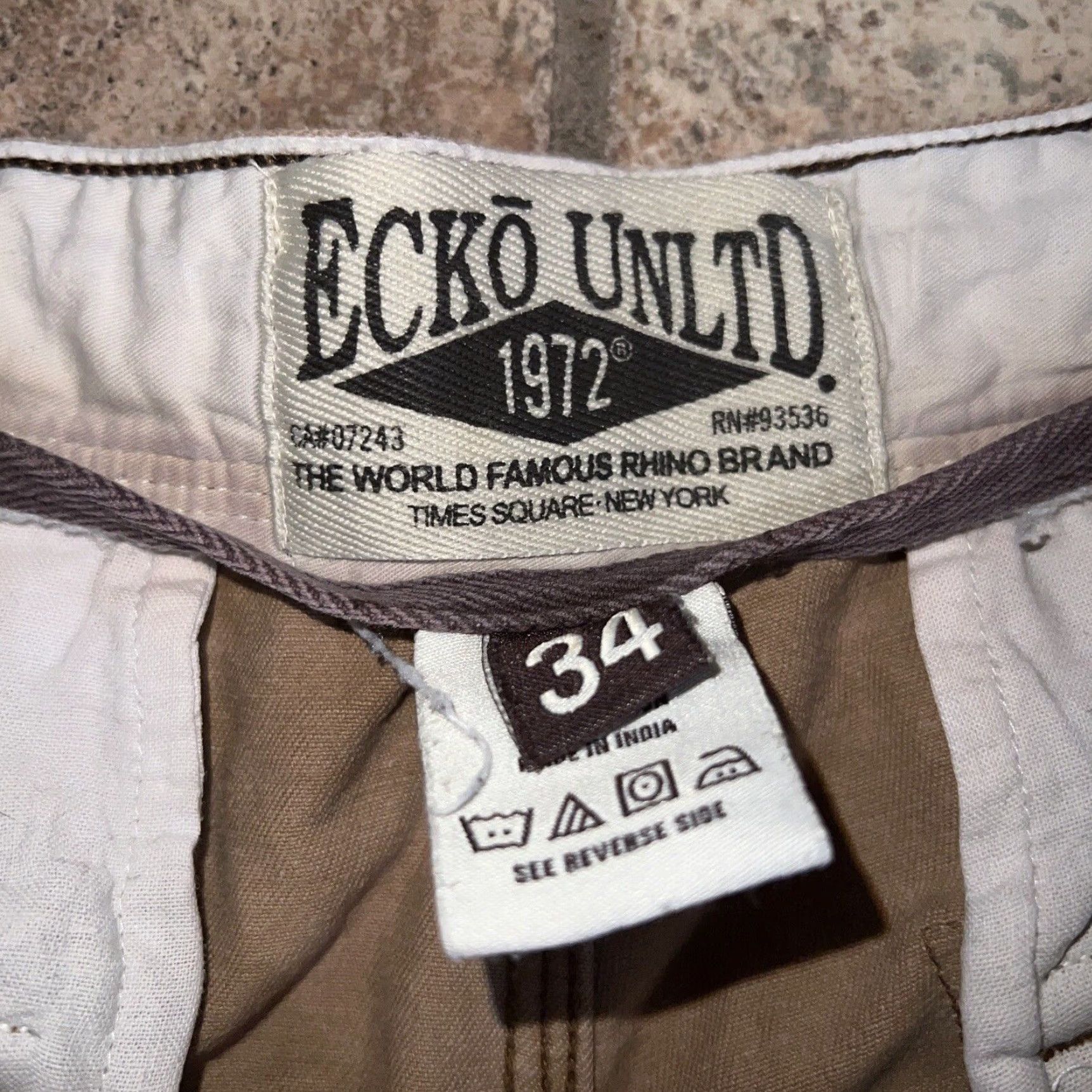 Ecko Unltd. VINTAGE Ecko UNLTD Cargo Pants Times Square New York Mens Size 34x30 Beige Pants Men 34 30 Missing Button Size US 34 / EU 50 - 3 Thumbnail