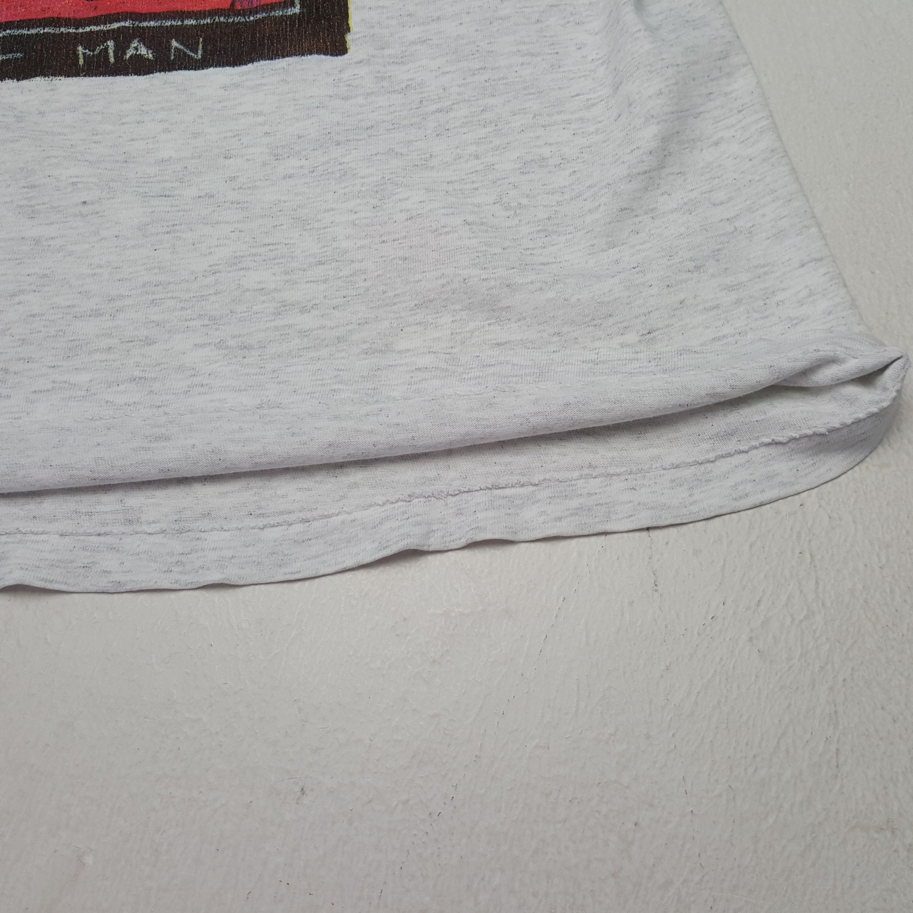Vintage Disk Man Art Style Tshirt RR19 Size US M / EU 48-50 / 2 - 7 Thumbnail