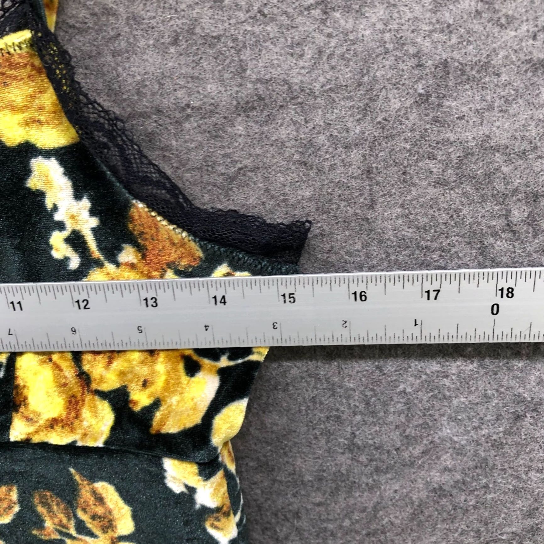 Urban Outfitters VINTAGE? No. Size S / US 4 / IT 40 - 5 Thumbnail