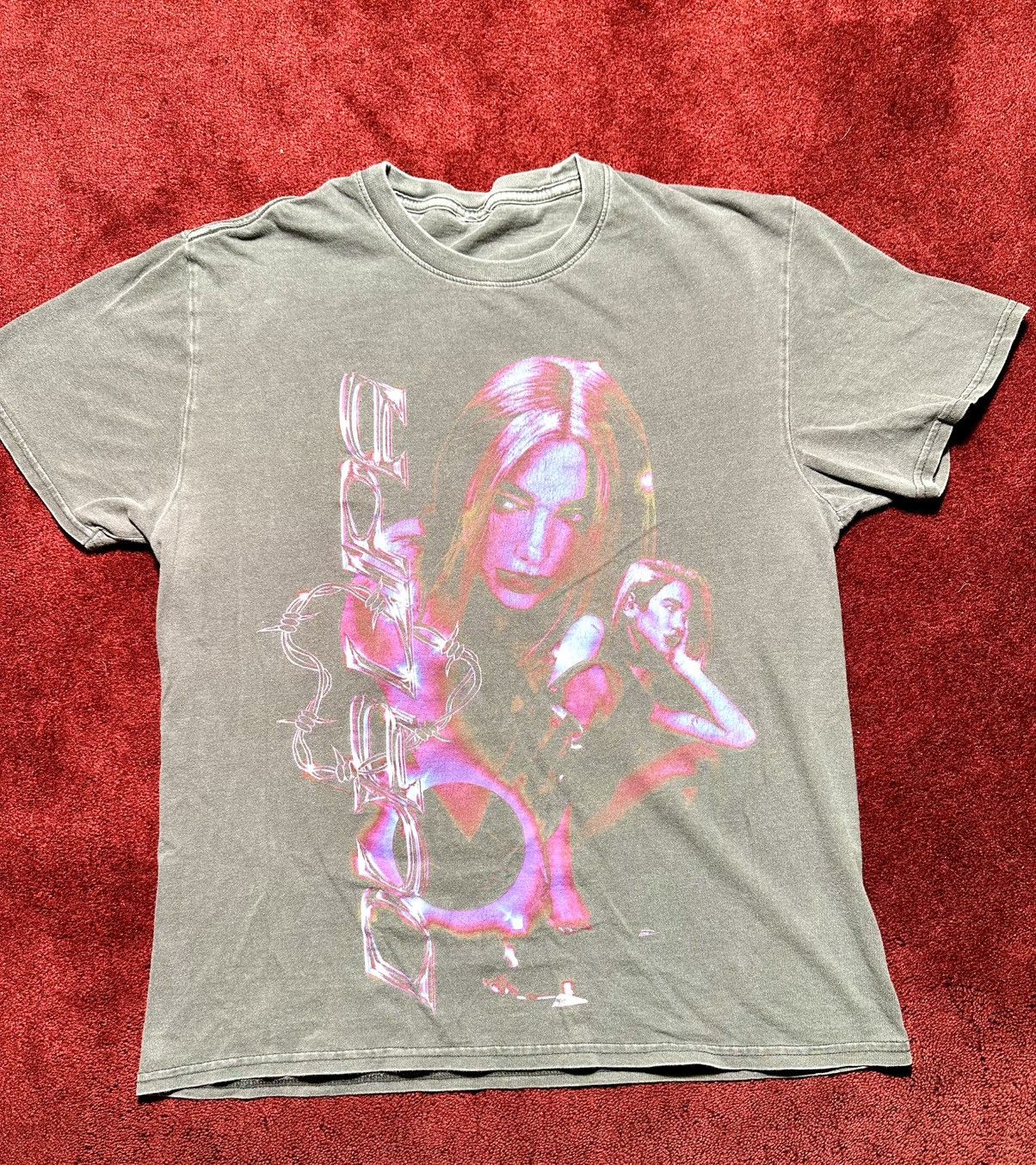 Band Tees DUA LIPA T Shirt, size Small Barbed Wire Concert Tour Faded Size US S / EU 44-46 / 1 - 4 Thumbnail