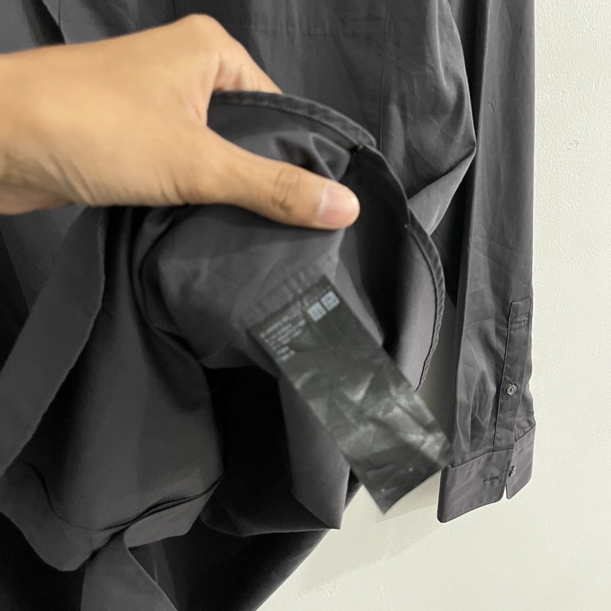 Uniqlo Jil Sander X Uniqlo Dark Grey Button Up Shirt Size US L / EU 52-54 / 3 - 5 Thumbnail