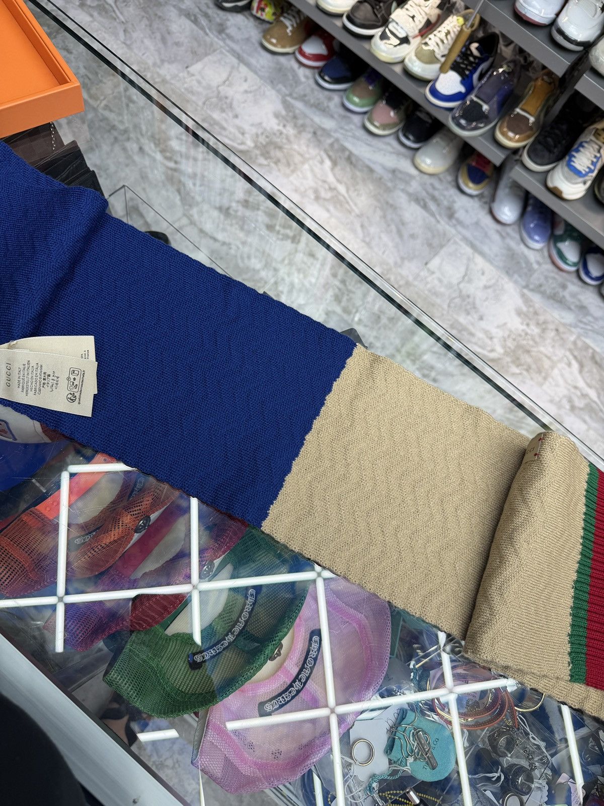 Gucci Gucci Navy/Beige Scarf Size ONE SIZE - 3 Thumbnail
