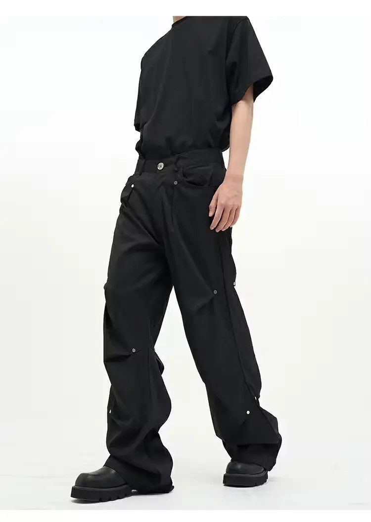 image of Vintage Cargo Baggy Flared Pleated Pants in Black, Men's (Size 32)