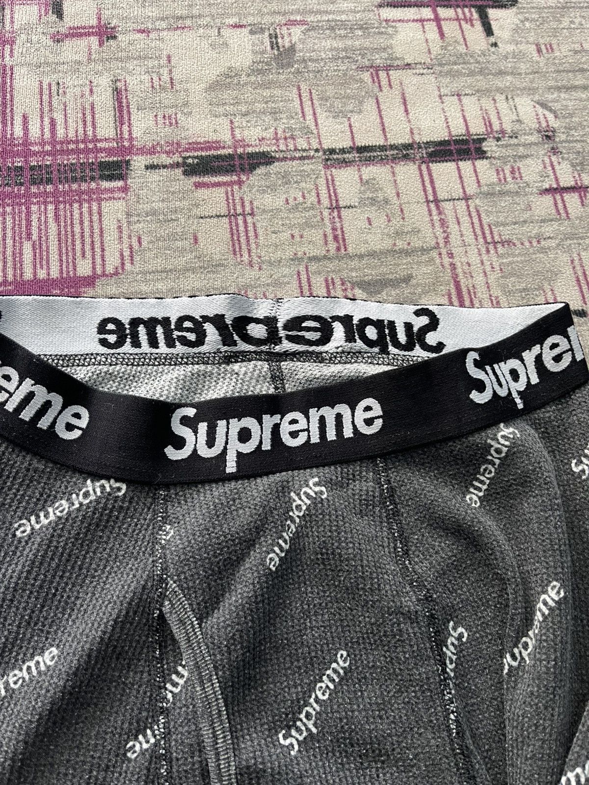 Hanes × Supreme SUPREME X HANES THERMAL PANTS BLACK LOGO PRINTS Size US 26 / EU 42 - 6 Thumbnail