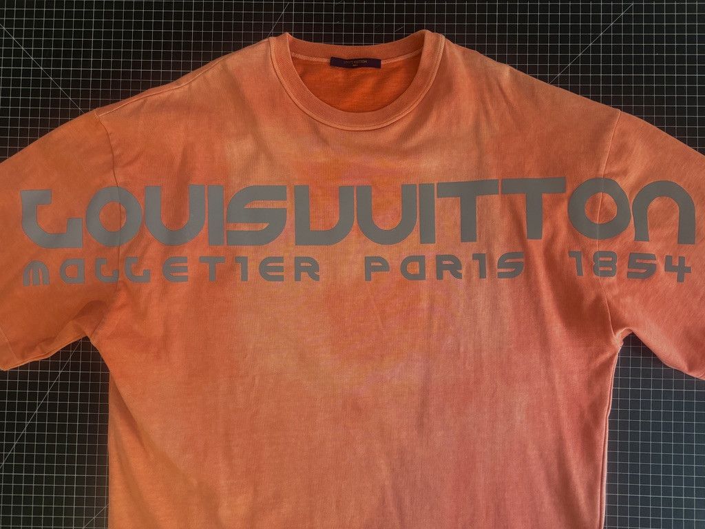 Louis Vuitton Louis Vuitton Oversized 3M Logo Short Sleeve Sweatshirt Size US S / EU 44-46 / 1 - 3 Thumbnail