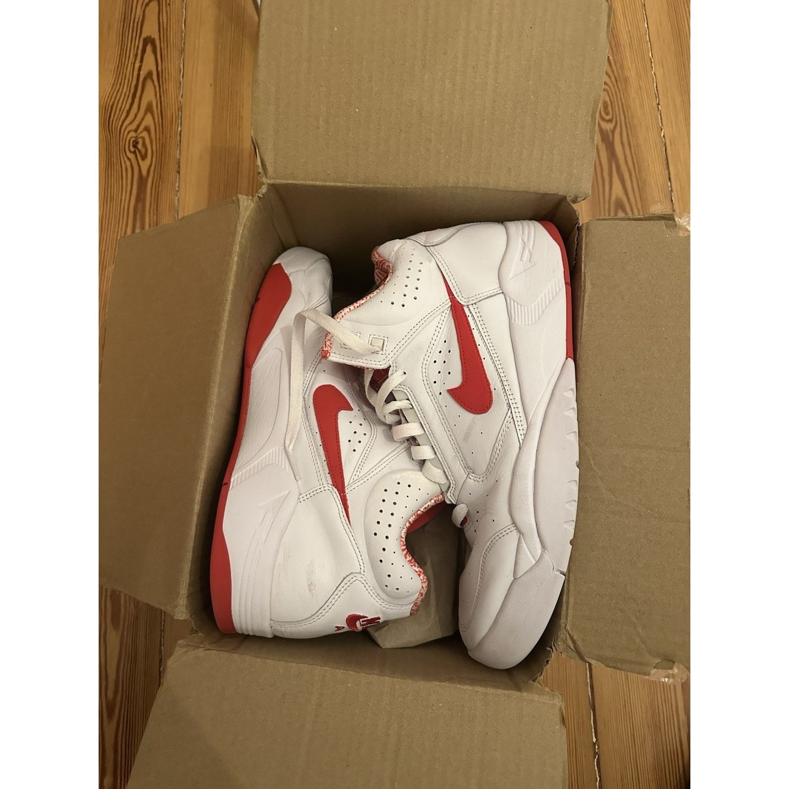 Nike Nike Air Flight Lite Size us 9,5 eu 43 Scottie Pippen Retro Size US 10 / EU 43 - 13 Thumbnail