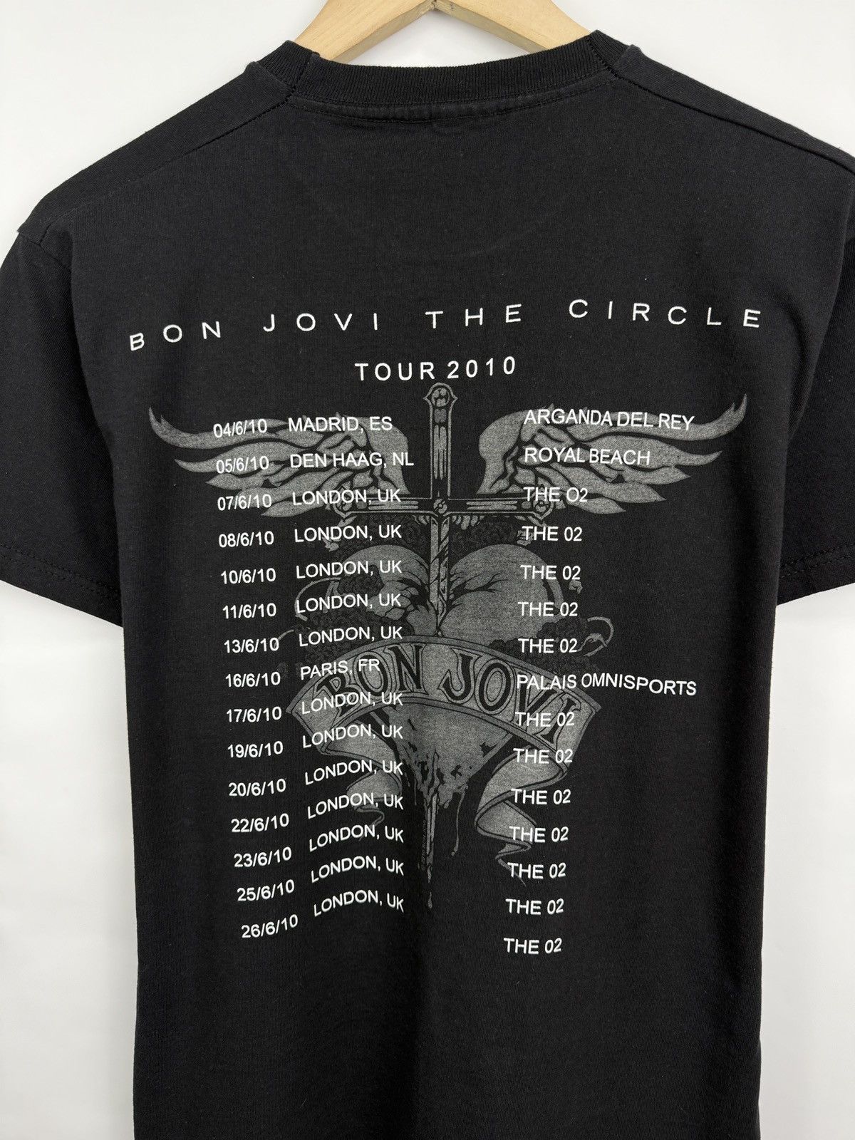Bon Jovi 🇺🇸 Vintage 2010 Bon Jovi The Circle Tour T-Shirt Sambora Size US M / EU 48-50 / 2 - 8 Thumbnail