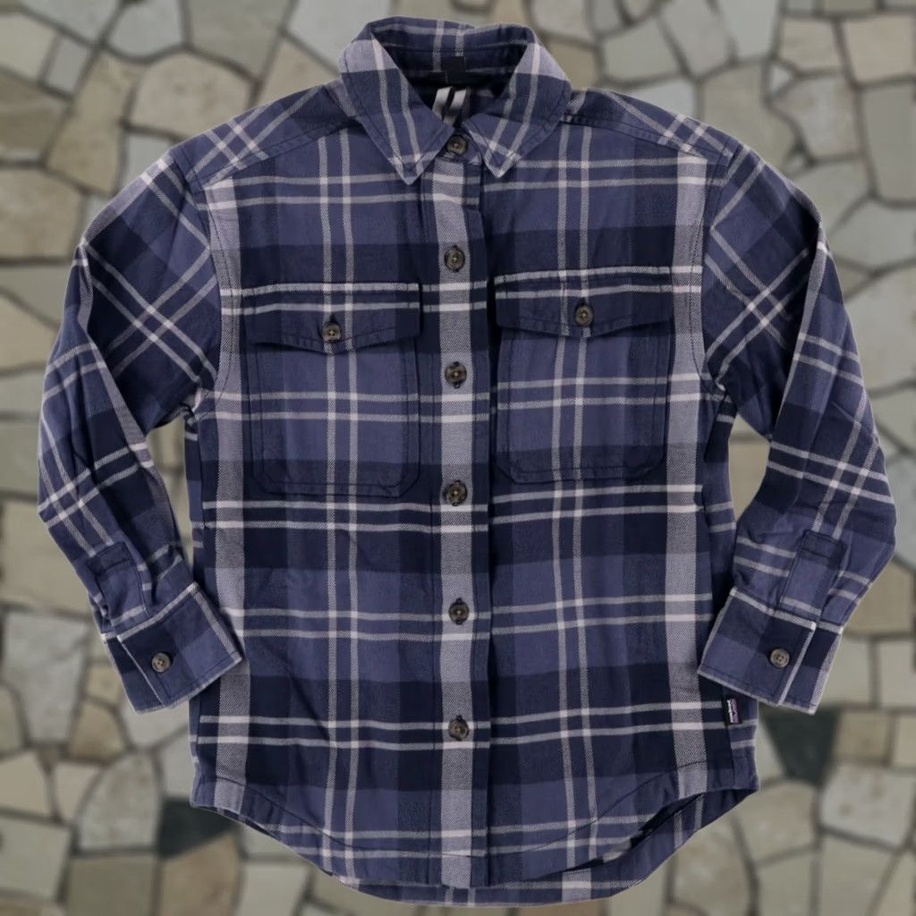 Patagonia Patagonia Shirt Navy Women's XS Heavyweight Fjord Flannel Plaid Long Sleeve Button Up Size XS / US 0-2 / IT 36-38 - 1 Thumbnail
