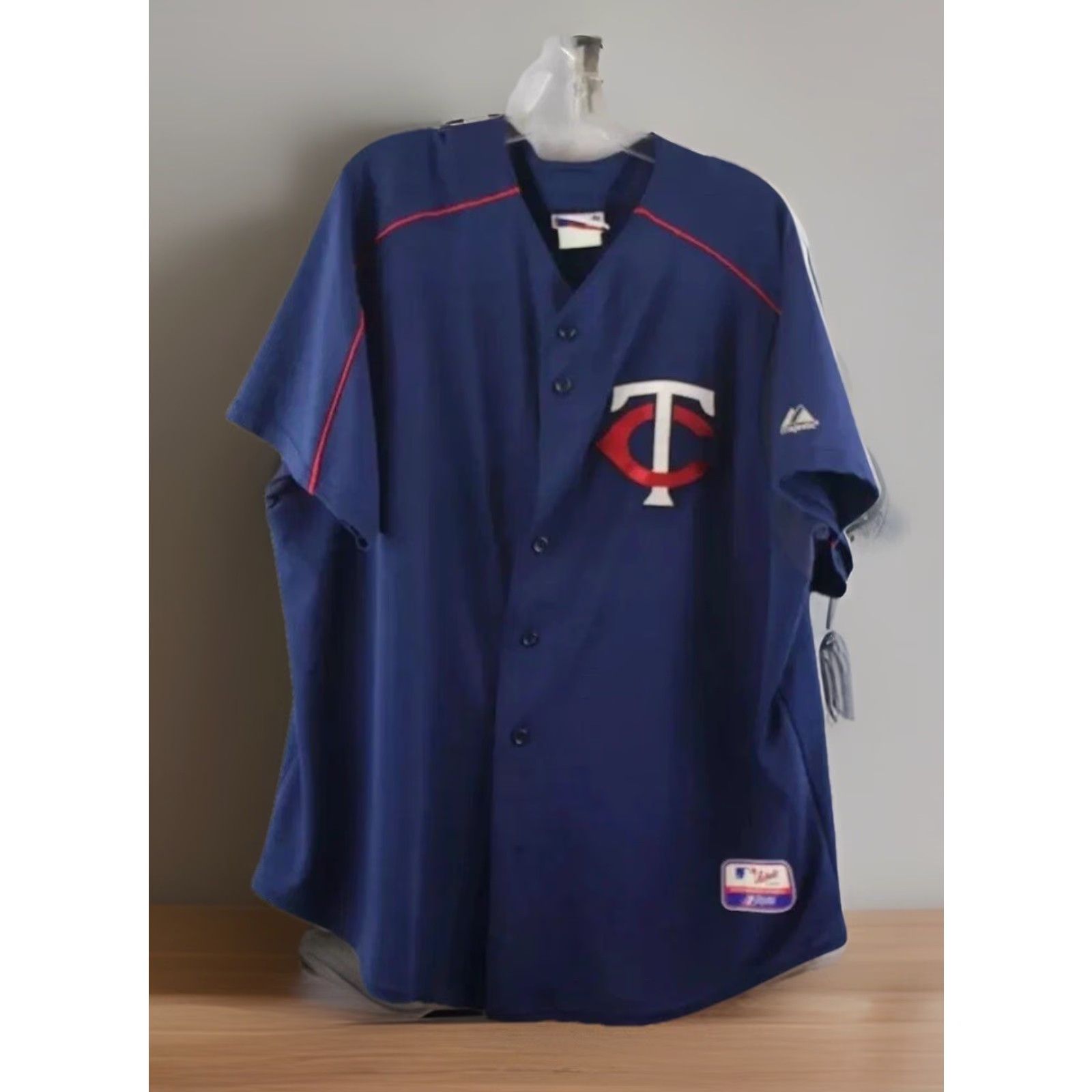 MLB Men’s Majestic MLB Minnesota Twins Navy Blue ButtonUp Baseball Jersey XL Adults XL Blue MLB Shirt Size US XL / EU 56 / 4 - 2 Thumbnail