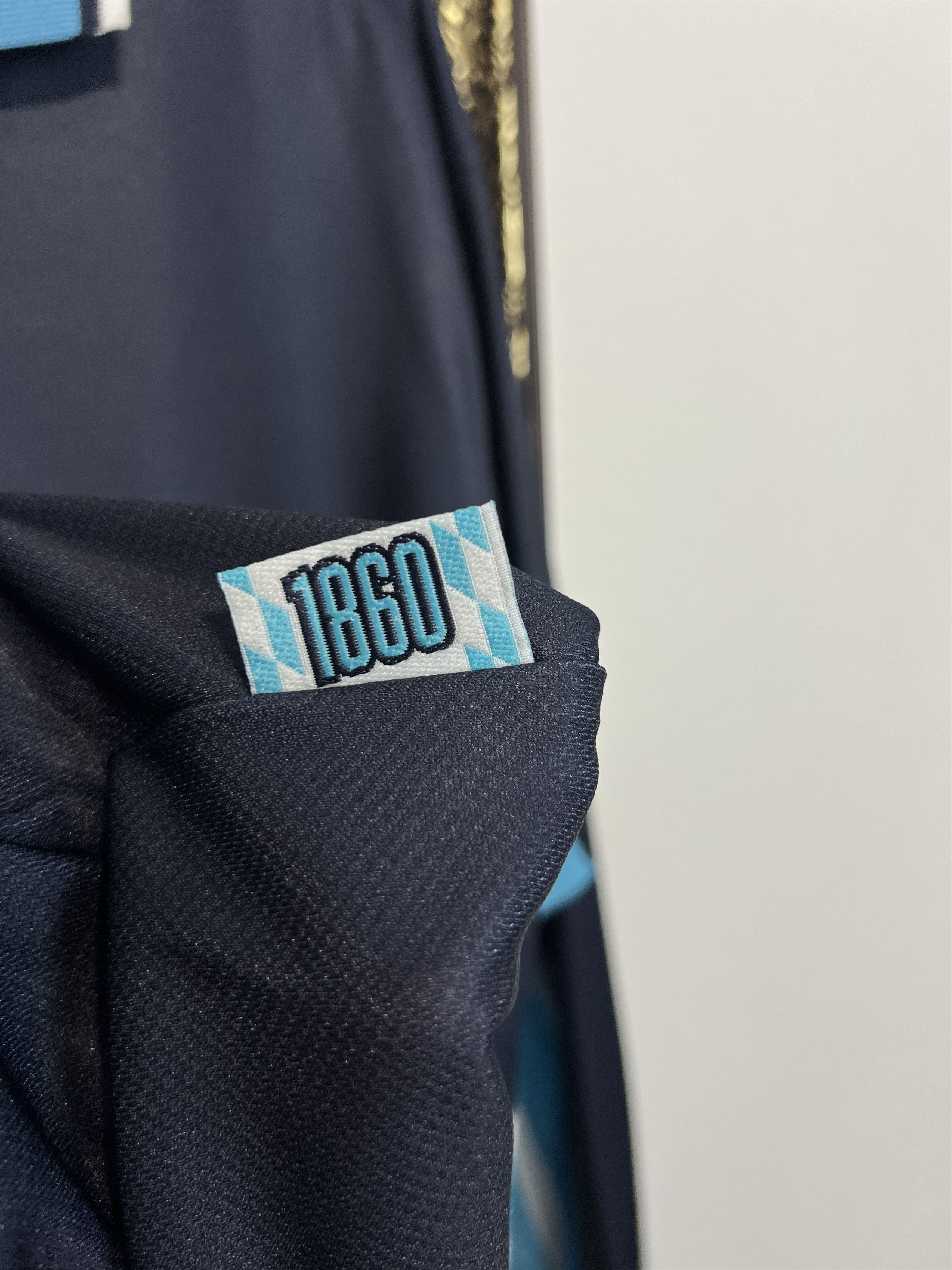 Nike 1860 Munich football shirt Soccer Long Sleeve Jersey Trikot Size US M / EU 48-50 / 2 - 5 Thumbnail
