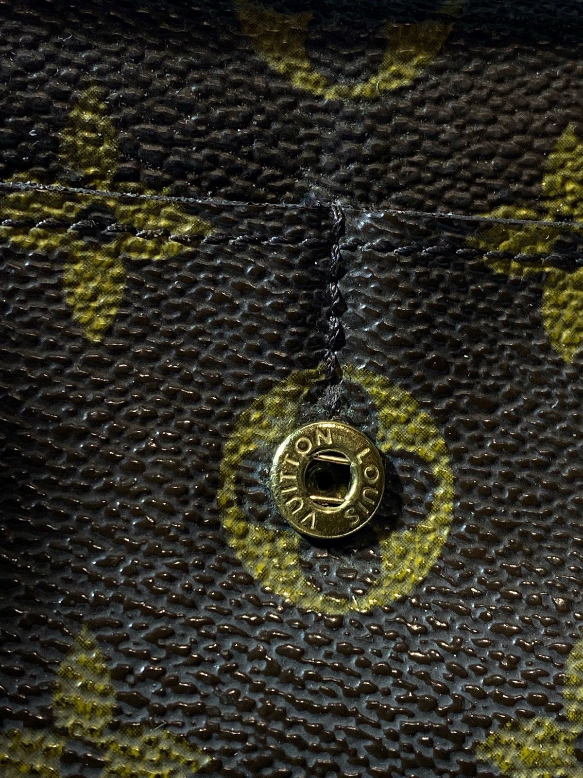 Louis Vuitton Authentic Vintage Louis Vuitton Monogram Wallet Size ONE SIZE - 12 Thumbnail