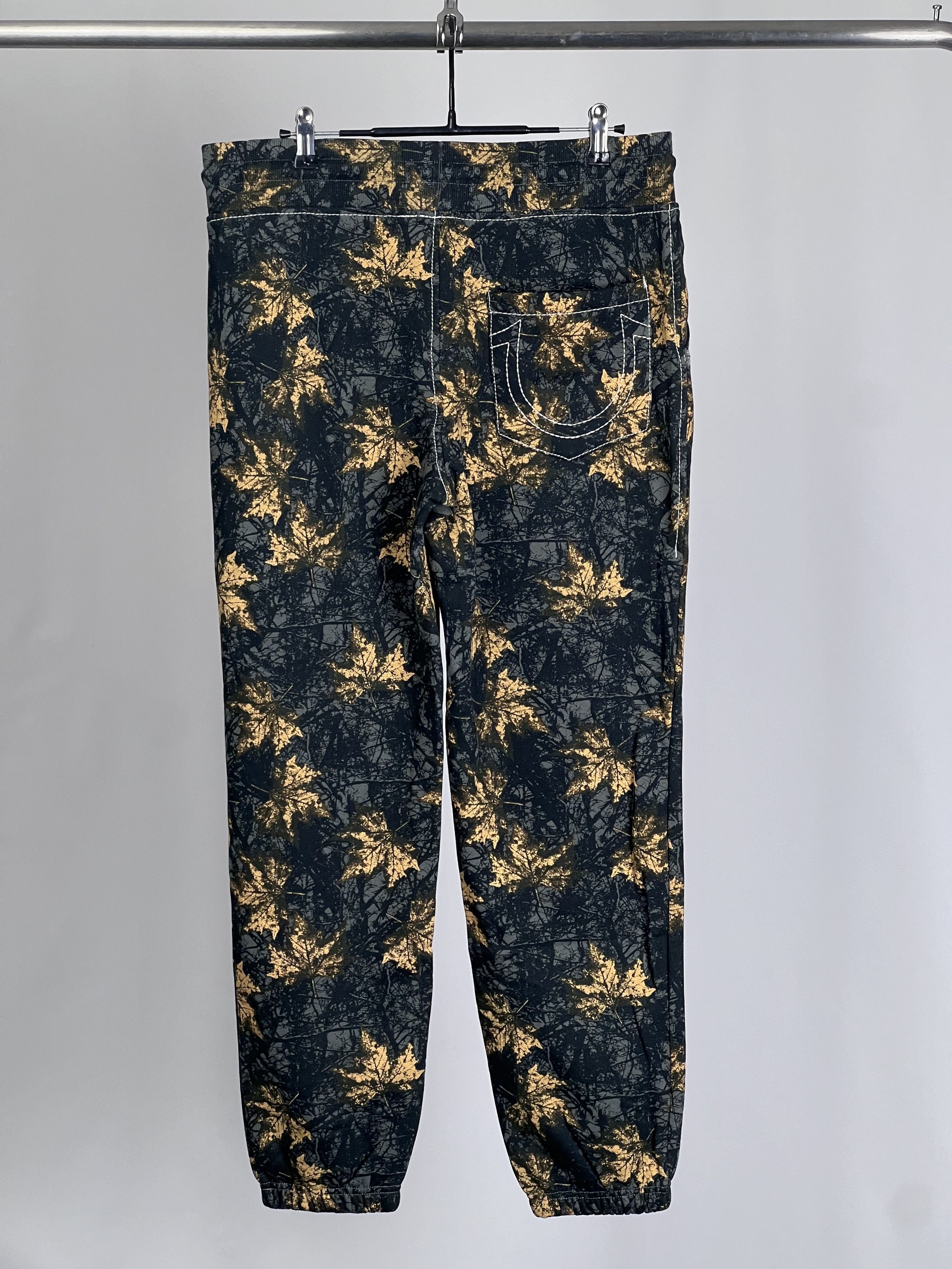 True Religion BRAND NEW BIG T LEAF CAMO LOGO JOGGER SIZE M Size US 32 / EU 48 - 5 Thumbnail