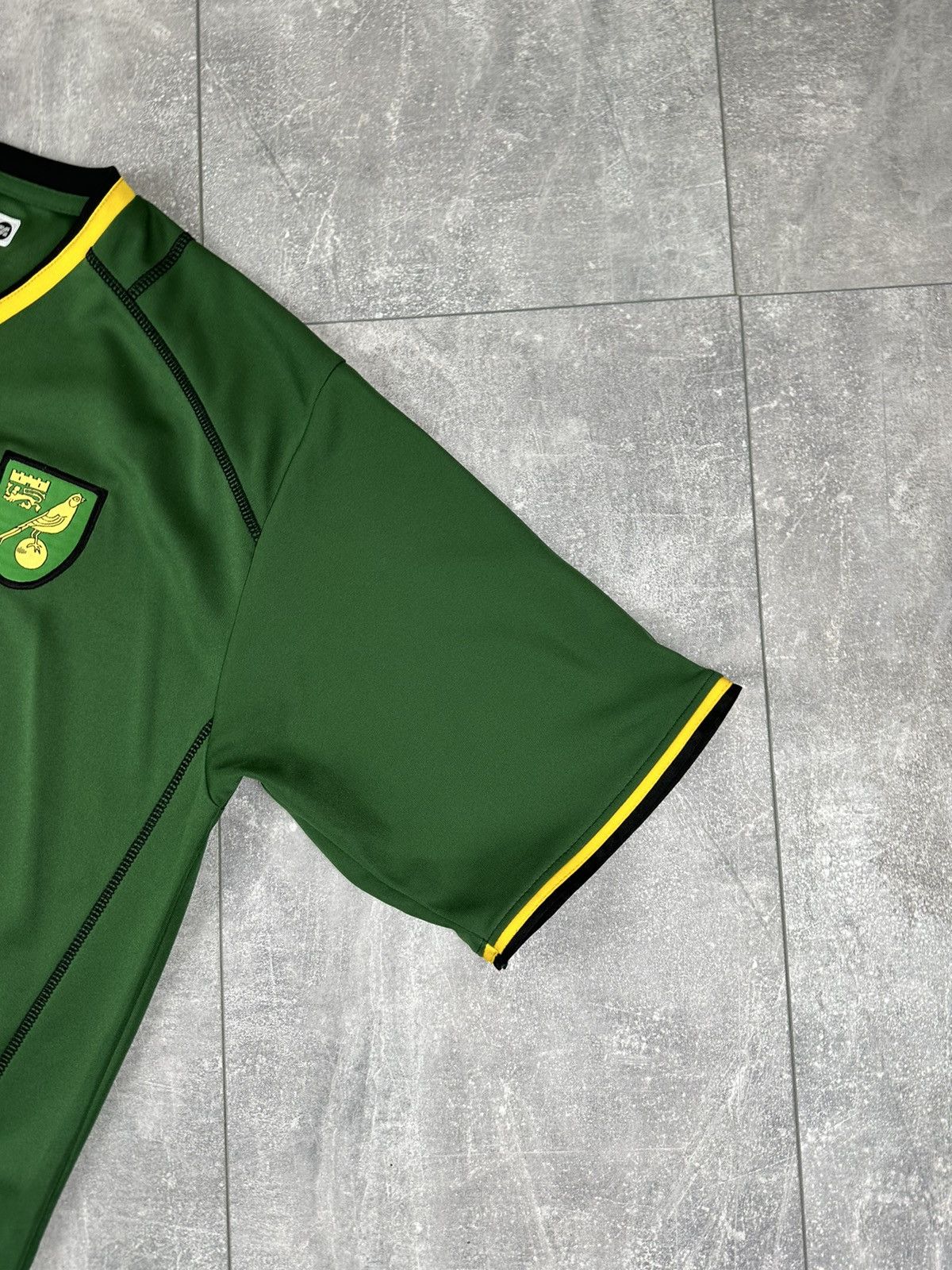 Other Xara Norwich City 2003/04 Away Soccer Jersey Size US M / EU 48-50 / 2 - 5 Thumbnail