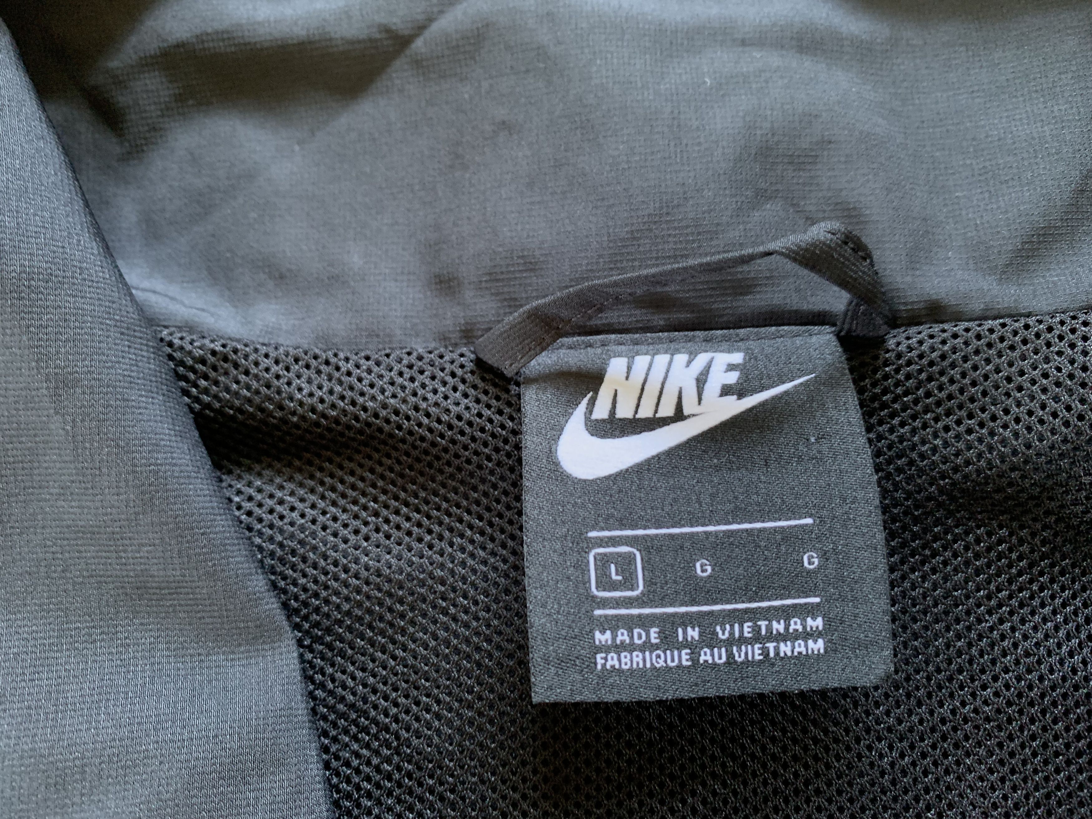 Nike Nike Black Light Jacket Olympic 2020 Size US L / EU 52-54 / 3 - 6 Thumbnail