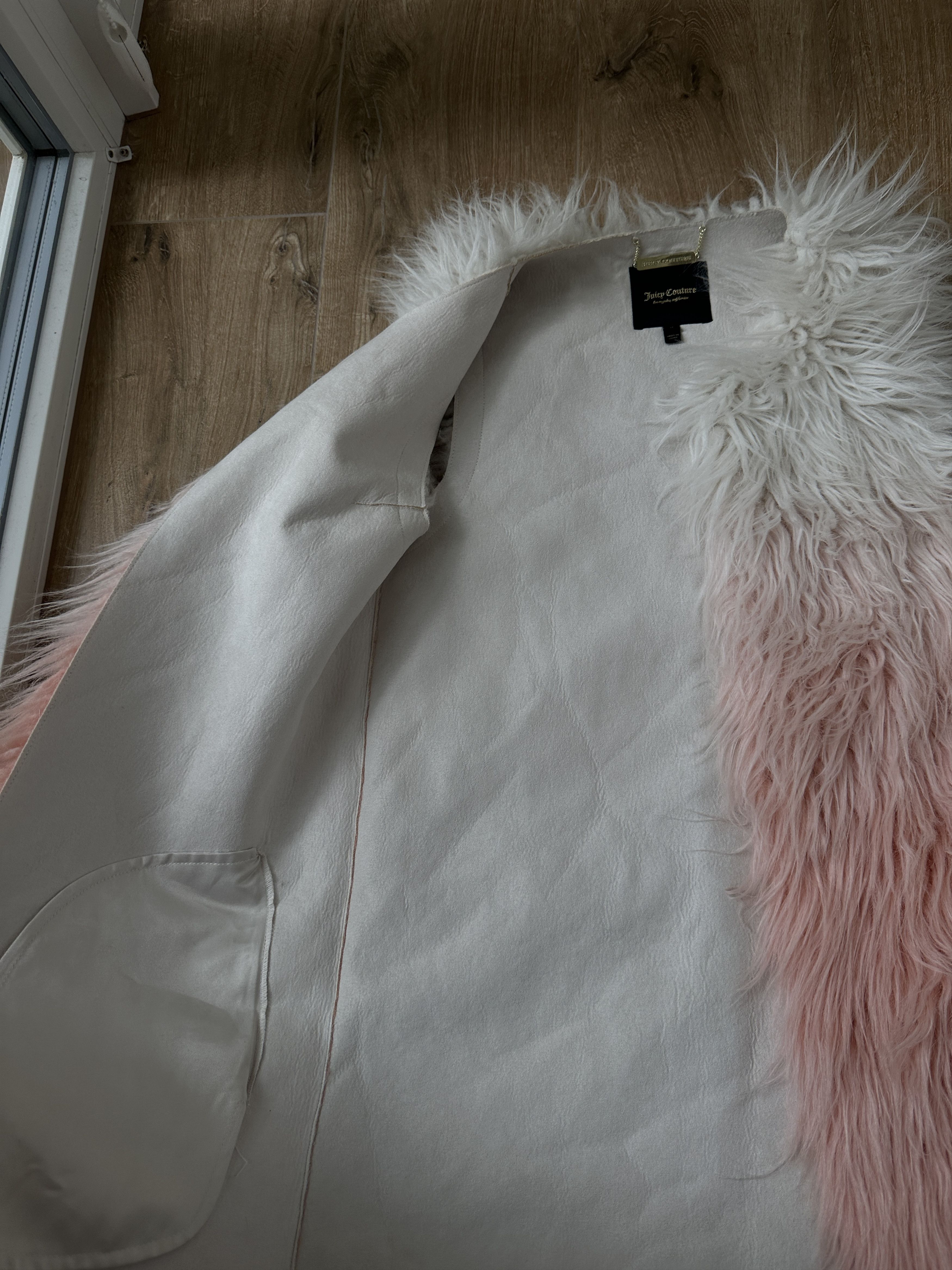 Juicy Couture Juicy Couture Women's Y2K Fur Vest Size: S Size S / US 4 / IT 40 - 6 Thumbnail