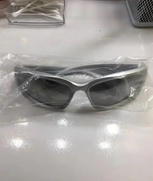 Vintage Vintage Y2K glasses Sunglasses Size ONE SIZE - 3 Thumbnail