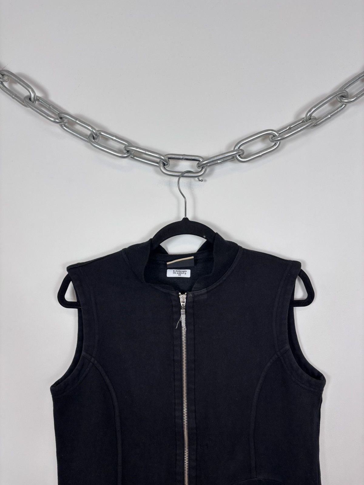 Gianfranco Ferre Vintage Gianfranco Ferre Golf Women’s Black Full Zip Vest Size M / US 6-8 / IT 42-44 - 2 Thumbnail