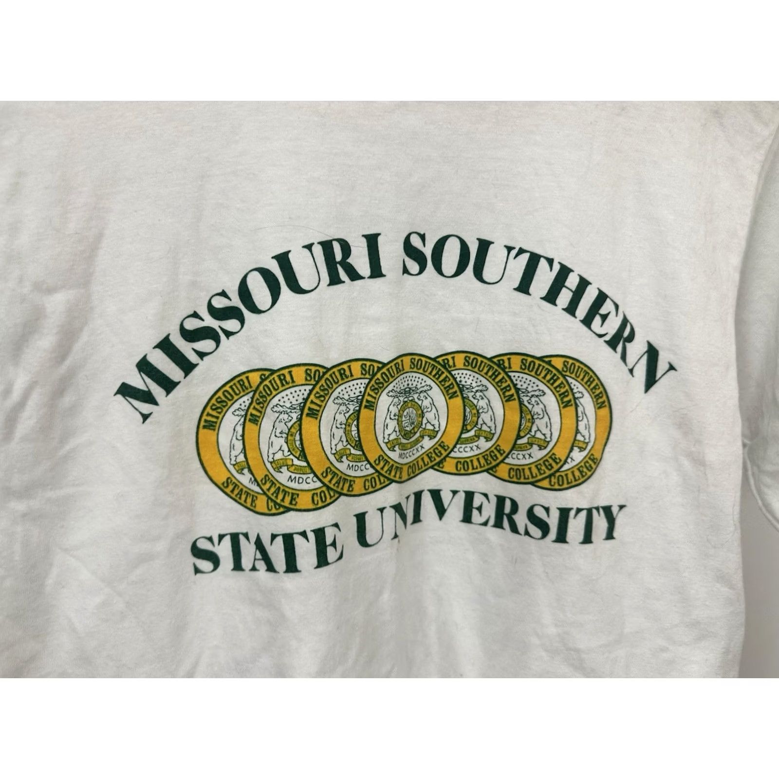 Vintage VTG Missouri Southern State University Crest Collegiate T-Shirt White Size M Mens Size US M / EU 48-50 / 2 - 4 Thumbnail