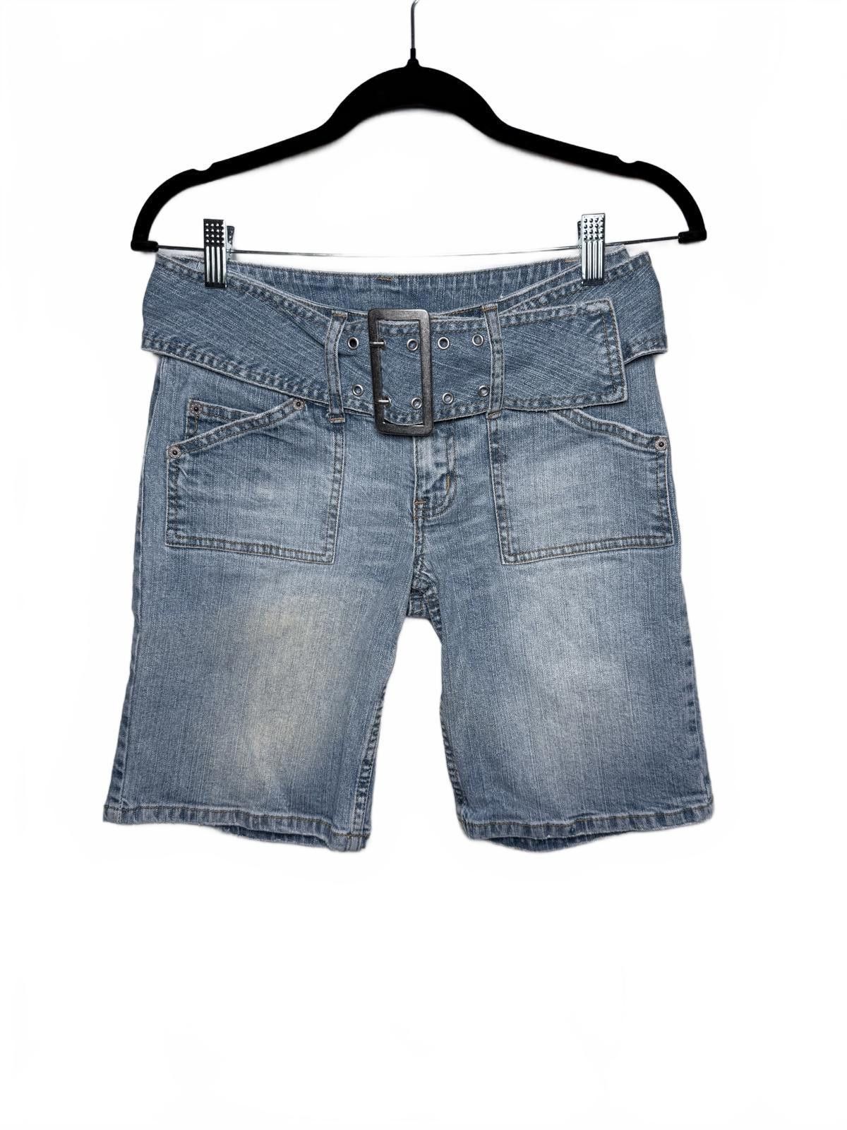 Designer Vintage Y2K Light Blue Bermuda Shorts with Large belt Size 30" / US 8 / IT 44 - 1 Thumbnail