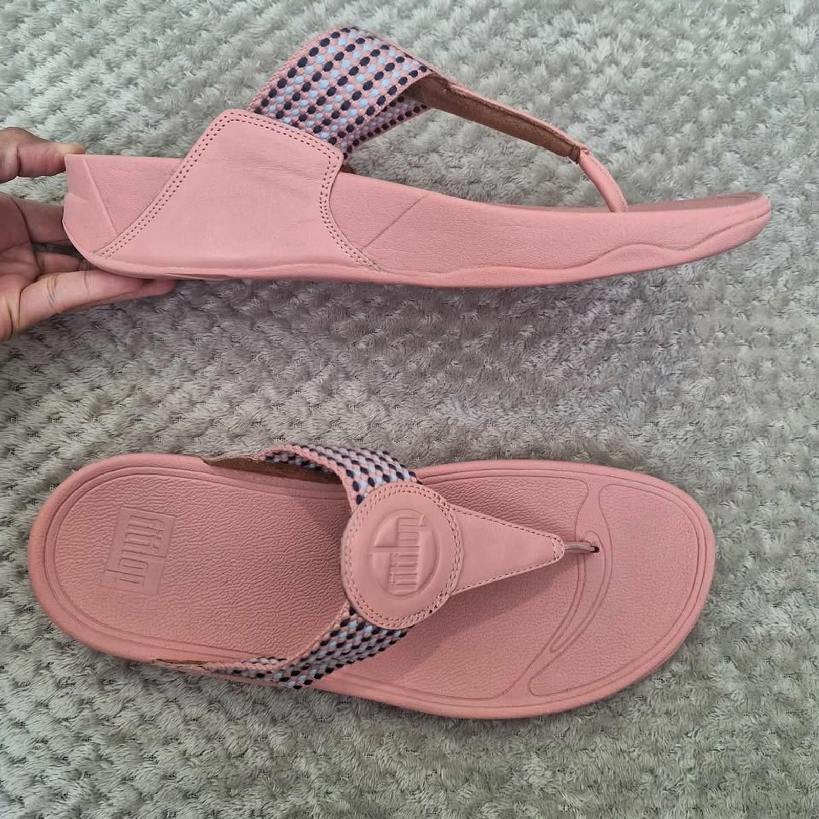 Designer FITFLOP Walkstar Fine Strap Toe Coral Pink size US/AU 10 Size ONE SIZE - 1 Thumbnail