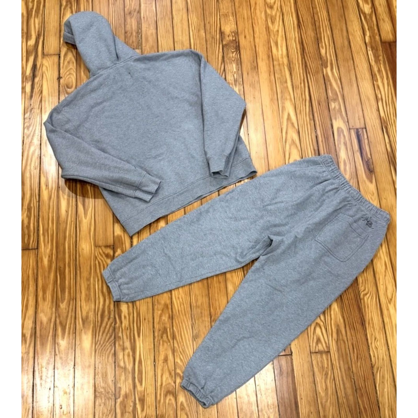 Jordan Brand Air Jordan Essentials Tracksuit Sweatshirt Pants Men L Gray Sweatpants Sweatshirt 2 Piece Set Nike Jordan Size US L / EU 52-54 / 3 - 2 Thumbnail