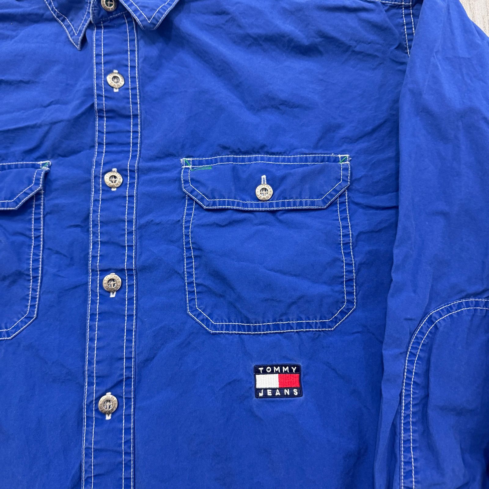 Tommy Hilfiger Vintage Tommy Hilfiger Button Shirt Men's Medium Hip Hop Size US M / EU 48-50 / 2 - 3 Thumbnail