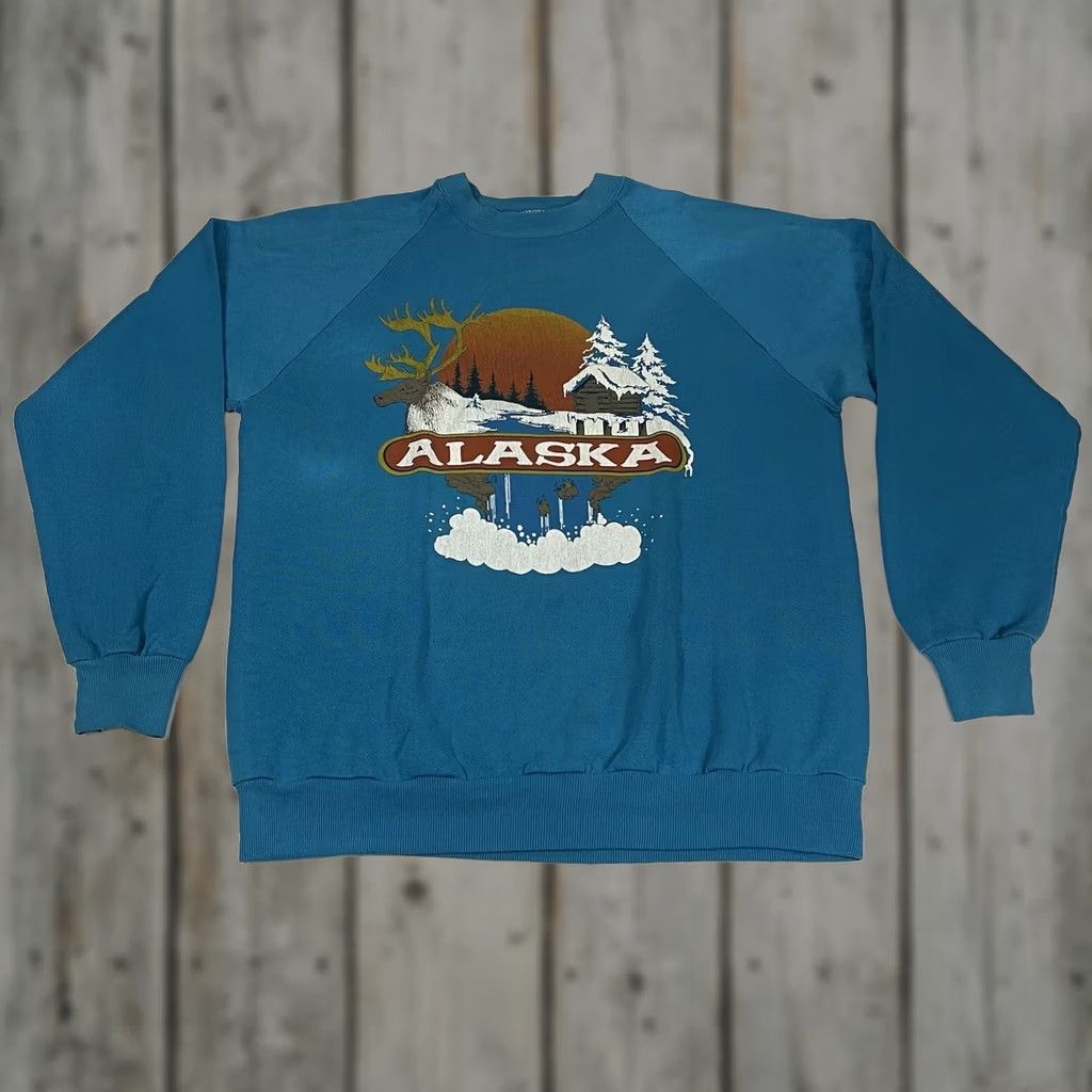 Vintage VINTAGE Alaska Sweatshirt Unisex Adults L Crew Neck Blue Cotton Blend 90s Reindeer Caribou Graphic 80s 90s Size US L / EU 52-54 / 3 - 1 Thumbnail
