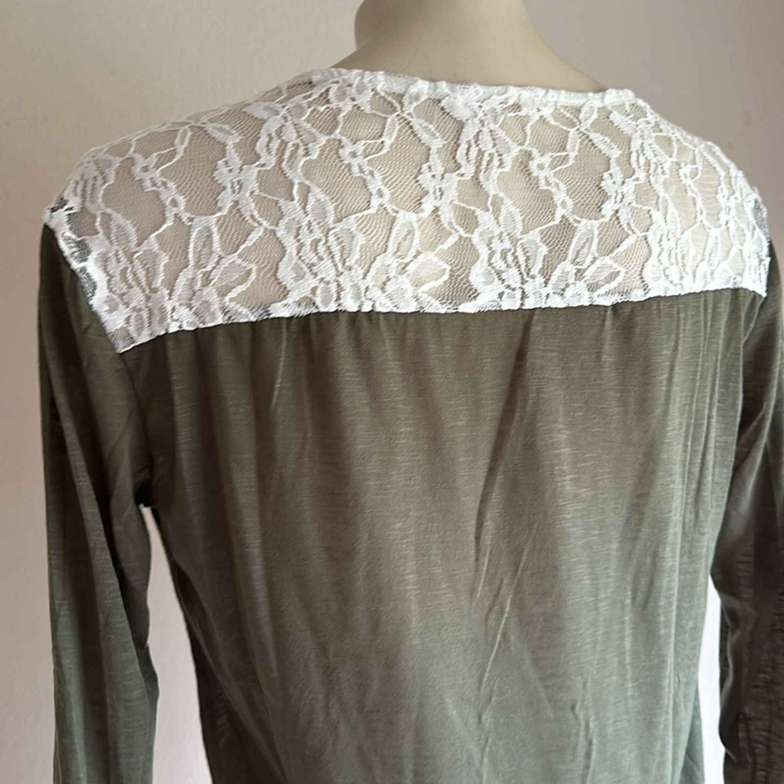 & Other Stories Women’s blouse green with lace Medium NwT Size M / US 6-8 / IT 42-44 - 3 Thumbnail