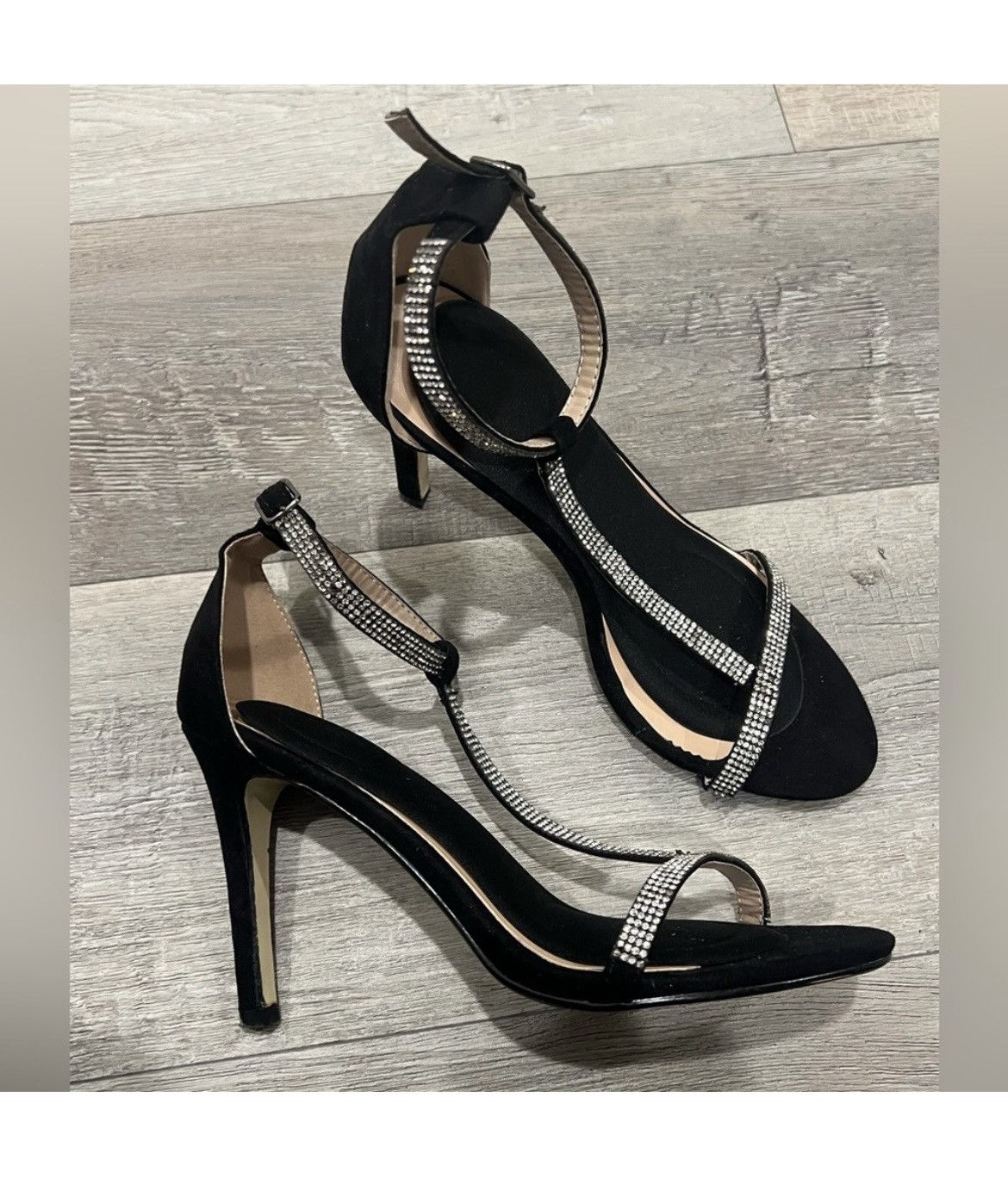 Vera Wang Vera Wang Black Rhinestone Ankle Strap Heels Size 38 US 7.5 Size US 7.5 / IT 37.5 - 4 Thumbnail