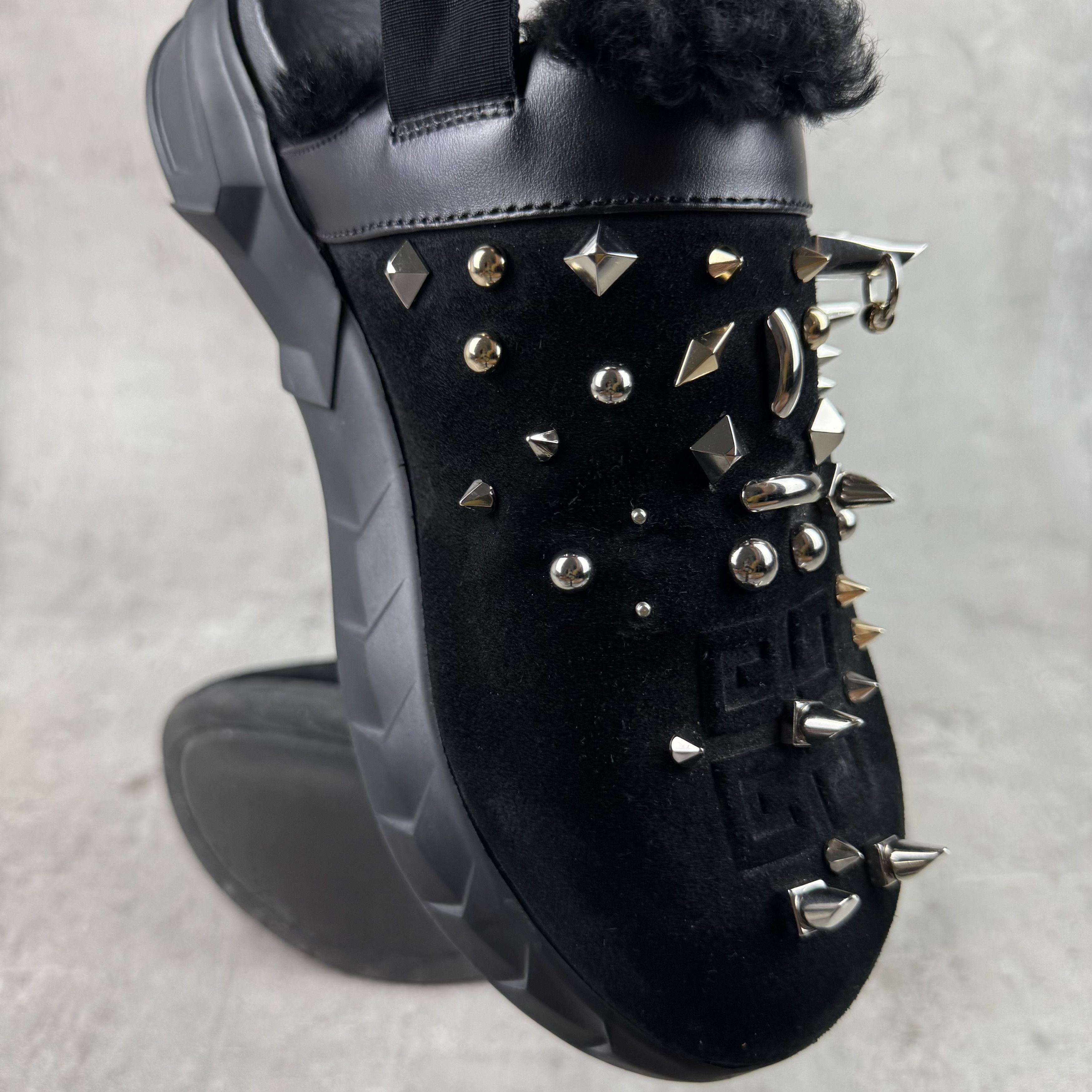 Givenchy GIVENCHY Marshmallow Spiked Shearling Slingback Clogs Mules Size US 7 / EU 40 - 13 Thumbnail