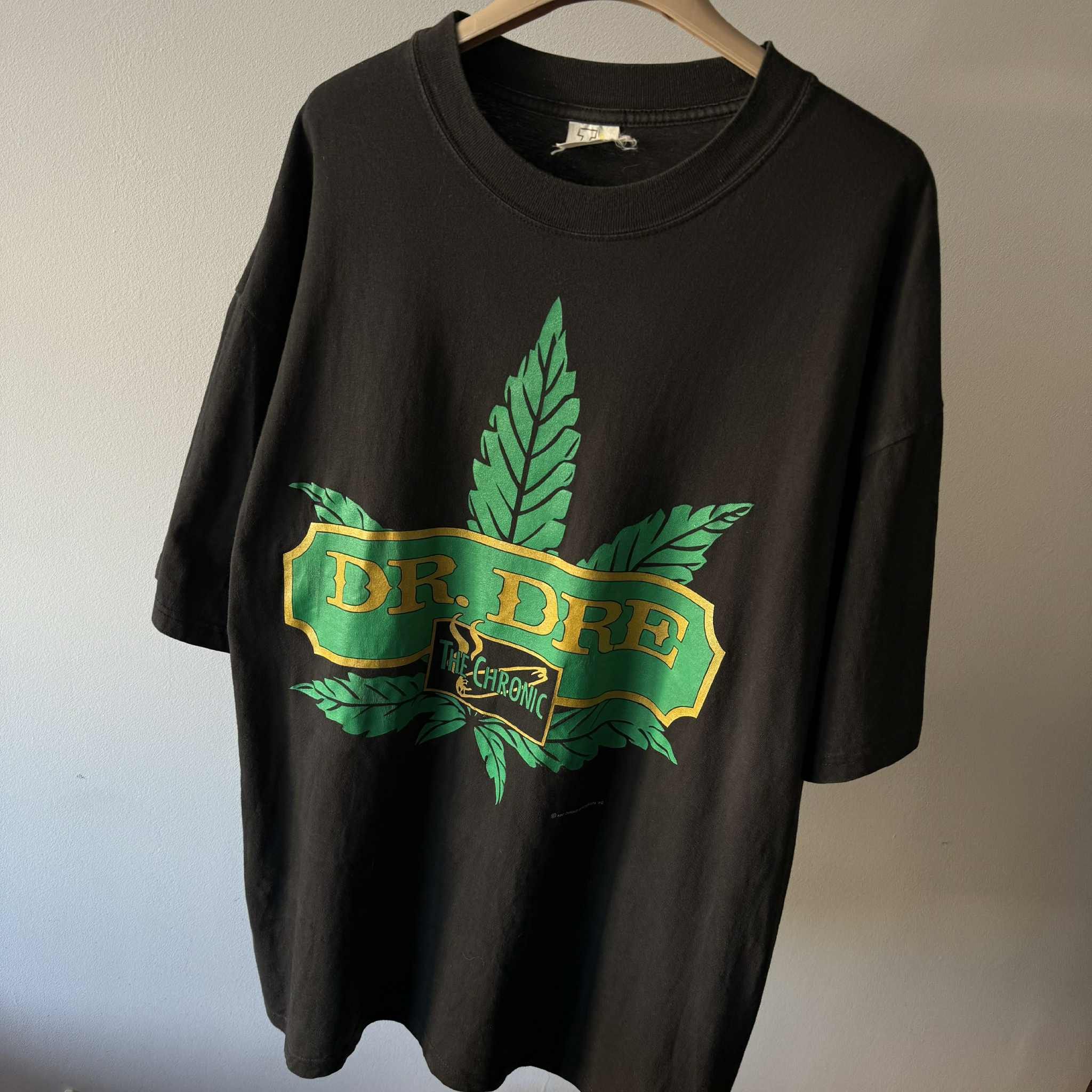 Dr. Dre Vintage Rare Dr. Dre The Chronic Collectors 1993 T-shirt 90s Size US XL / EU 56 / 4 - 8 Thumbnail