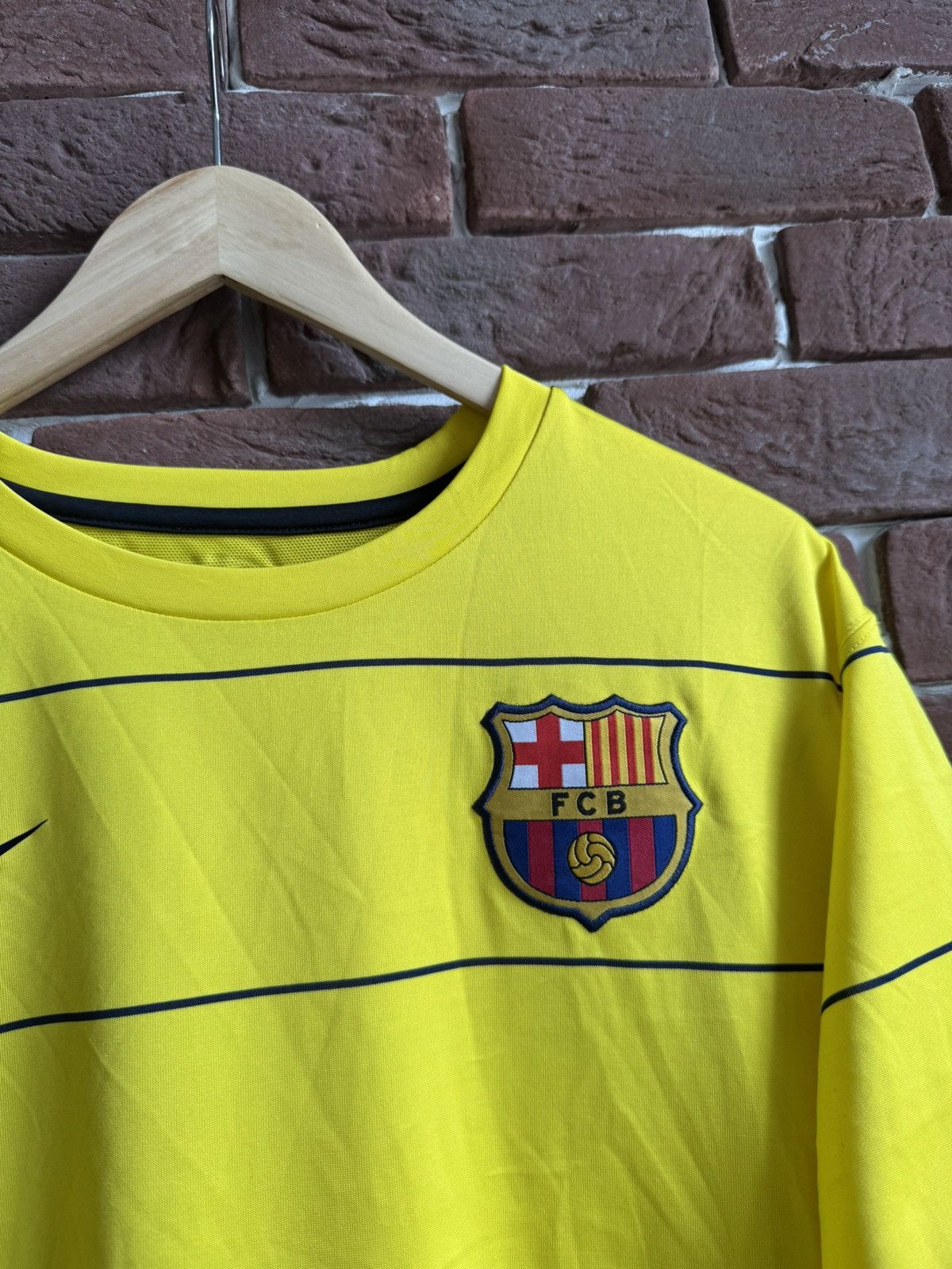 Nike BARCELONA Nike 2008/2009 FOOTBALL SHIRT JERSEY Large yellow Size US L / EU 52-54 / 3 - 3 Thumbnail