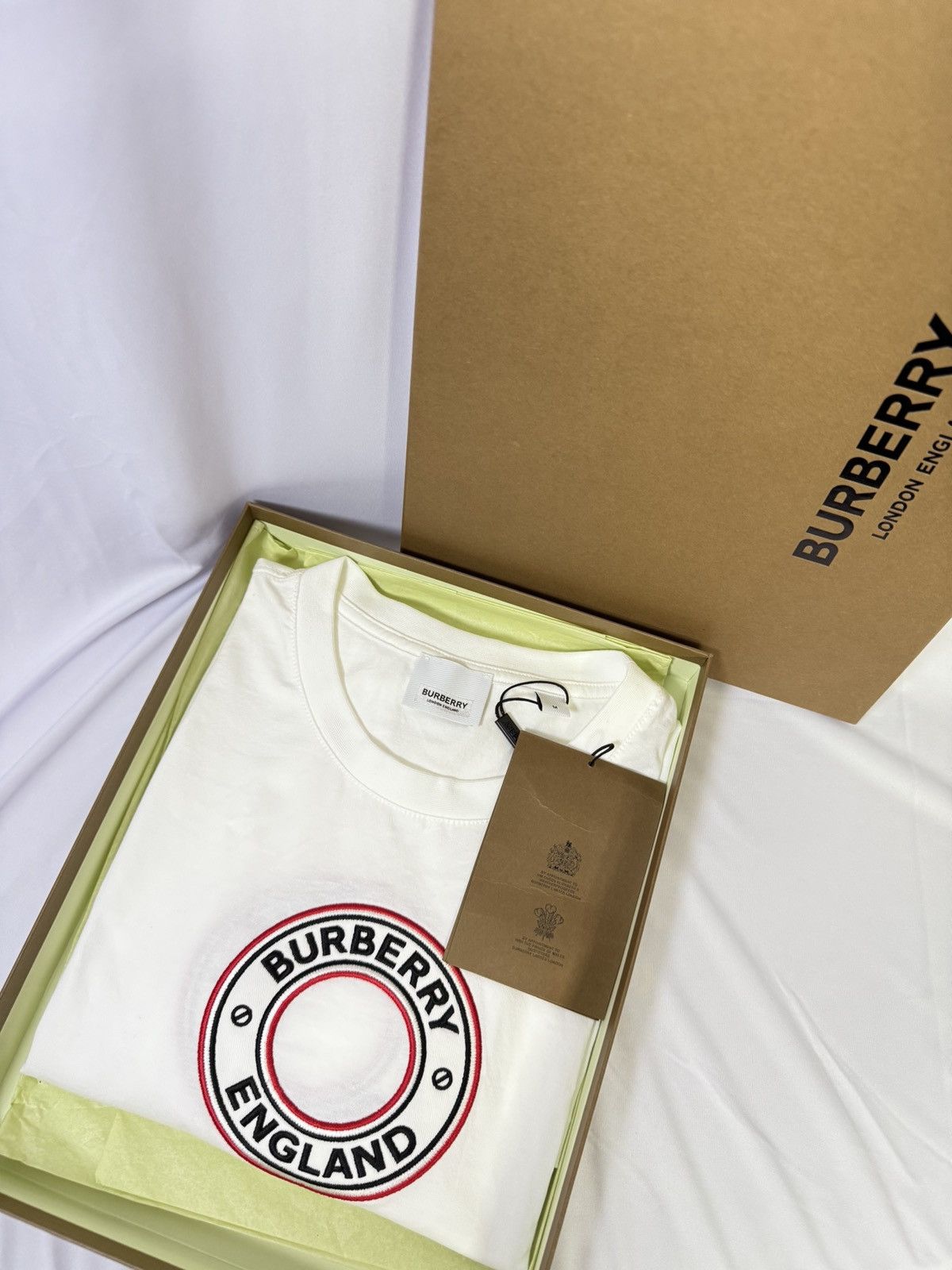 Burberry Burberry Tee circle Size US M / EU 48-50 / 2 - 4 Thumbnail