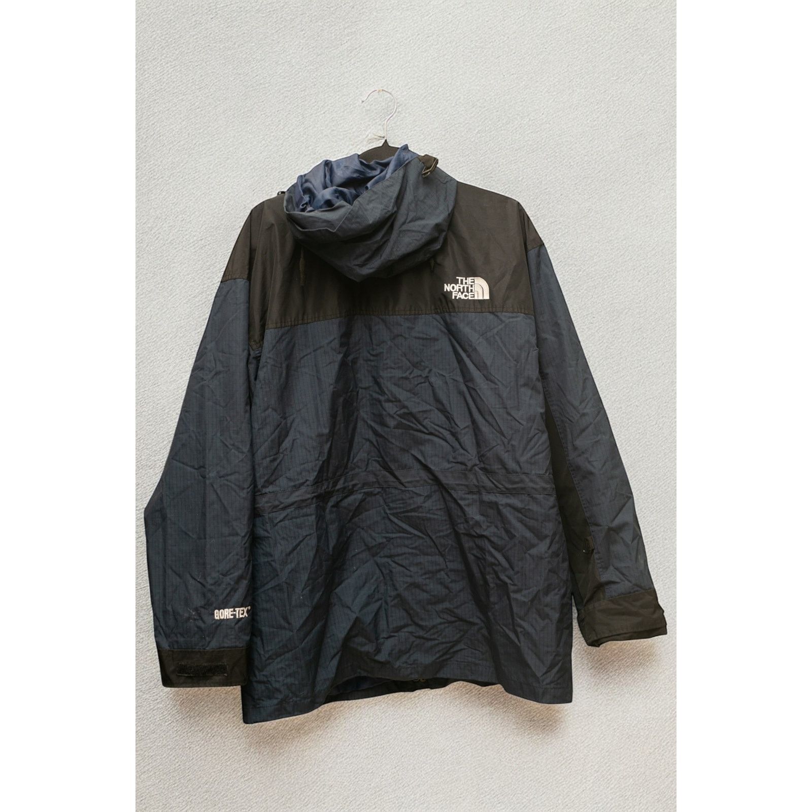 The North Face VTG 90s The North Face Mountain Light GORE-TEX Jacket Size L Size US L / EU 52-54 / 3 - 3 Thumbnail